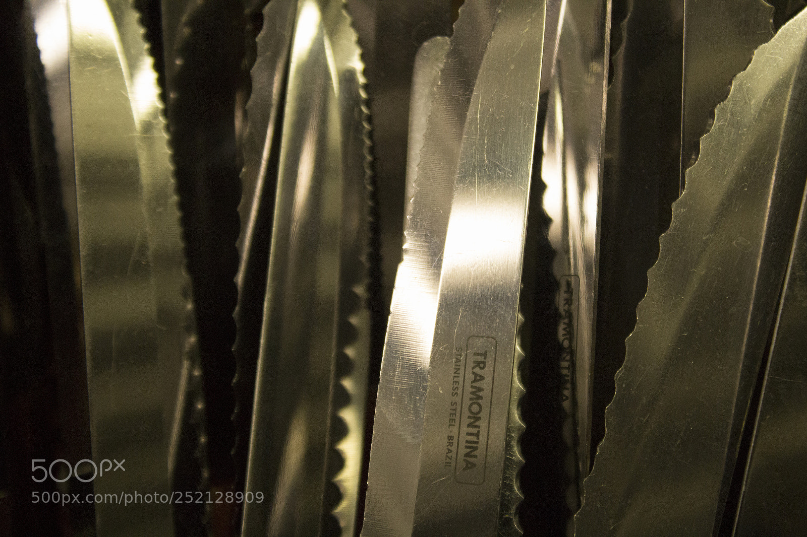 Canon EOS 1200D (EOS Rebel T5 / EOS Kiss X70 / EOS Hi) sample photo. Textures on knives. photography