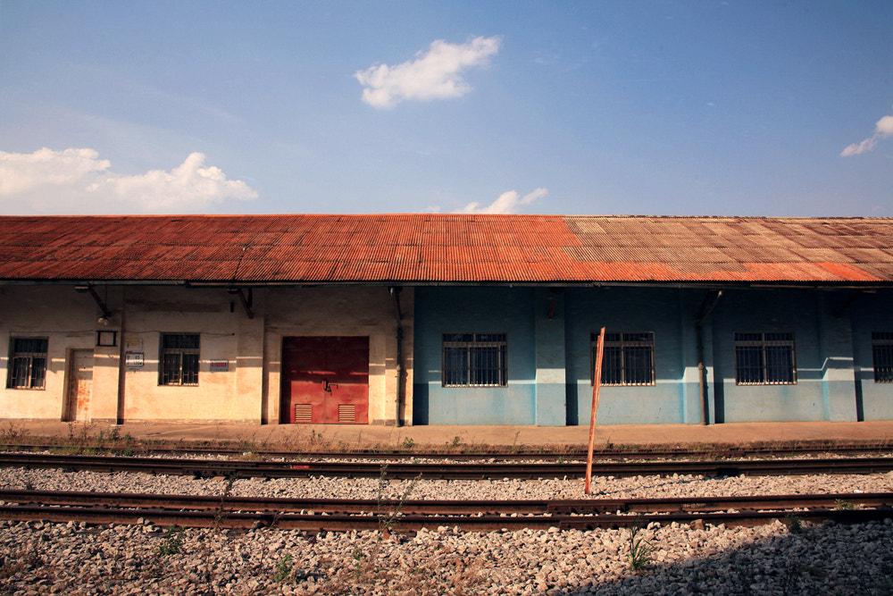Canon EOS 5D sample photo. The old warehouse photography