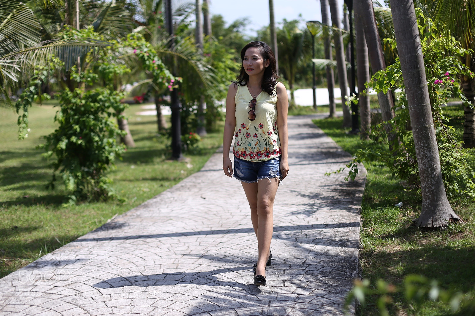 Canon EOS 6D + Canon EF 50mm F1.4 USM sample photo. Img, con gai viet photography