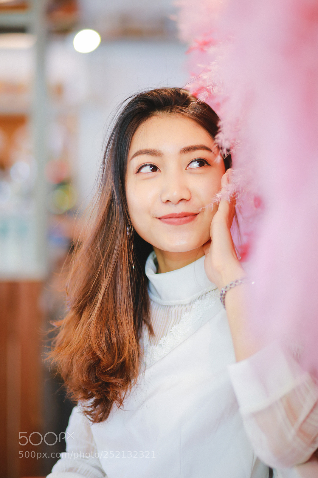 Canon EOS 5D Mark IV sample photo. Young beautiful women smiling photography