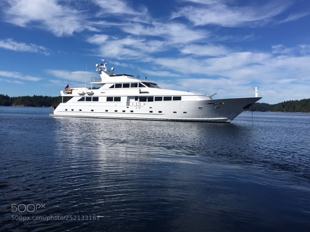 Apple iPhone 6s Plus sample photo. Executive yacht charter photography