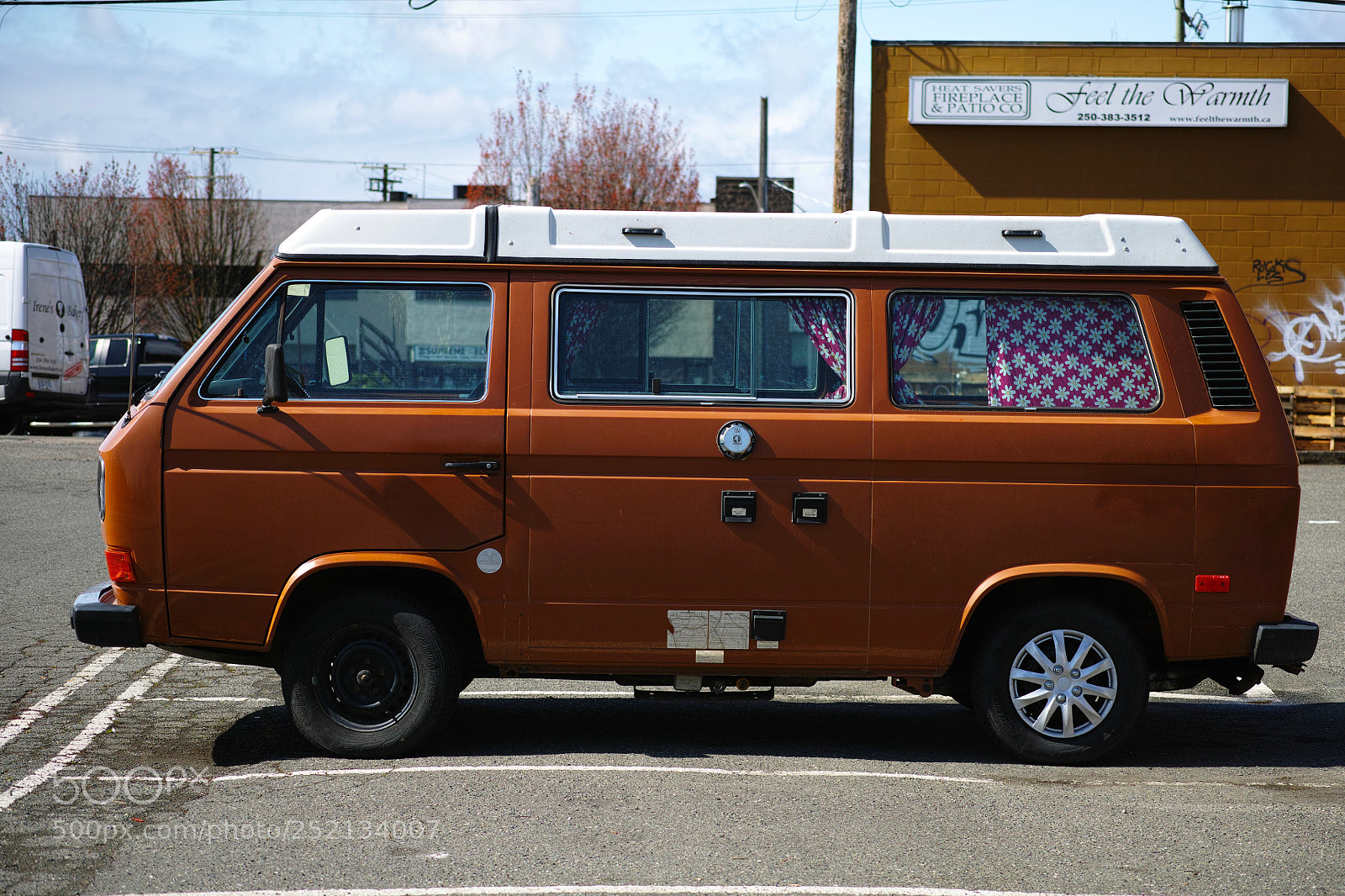 Sigma DP3 Merrill sample photo. Old van photography