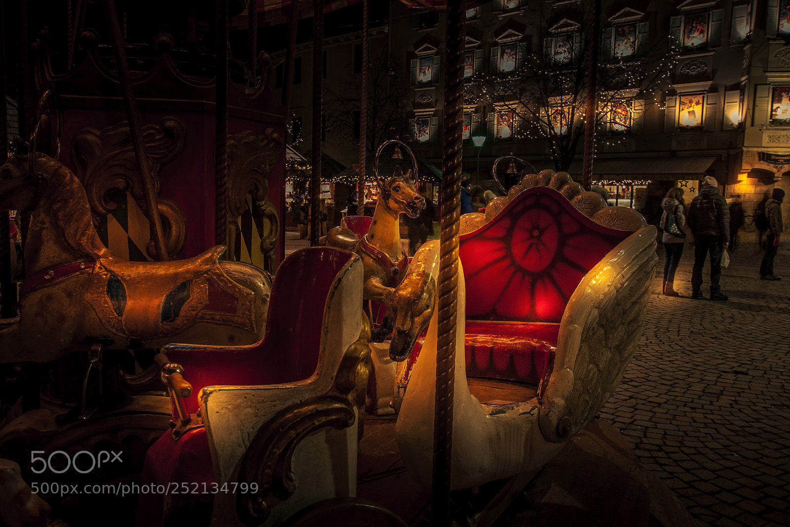 Canon EOS 40D sample photo. The carousel photography
