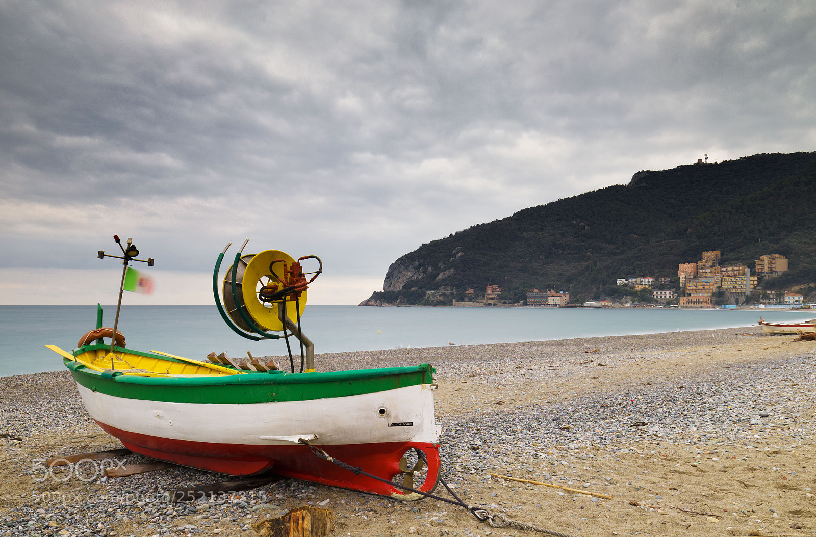 Canon EOS 5D Mark IV sample photo. Three colours photography