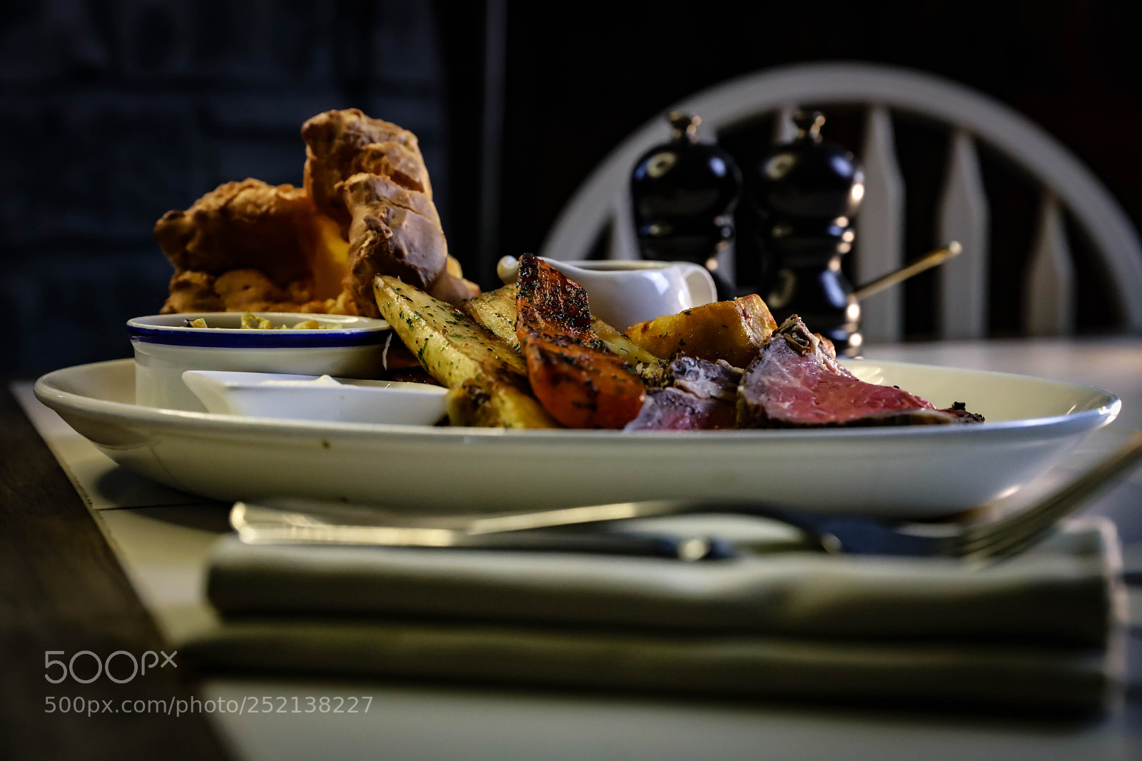 Canon EOS 5D Mark IV sample photo. Roast photography
