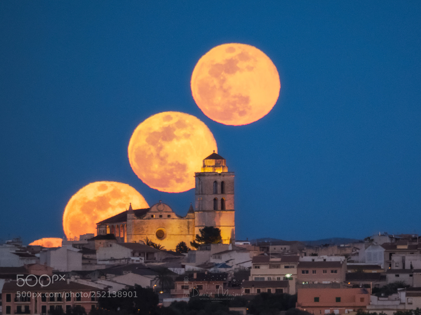 Olympus OM-D E-M1 Mark II sample photo. Moonrise sequence photography