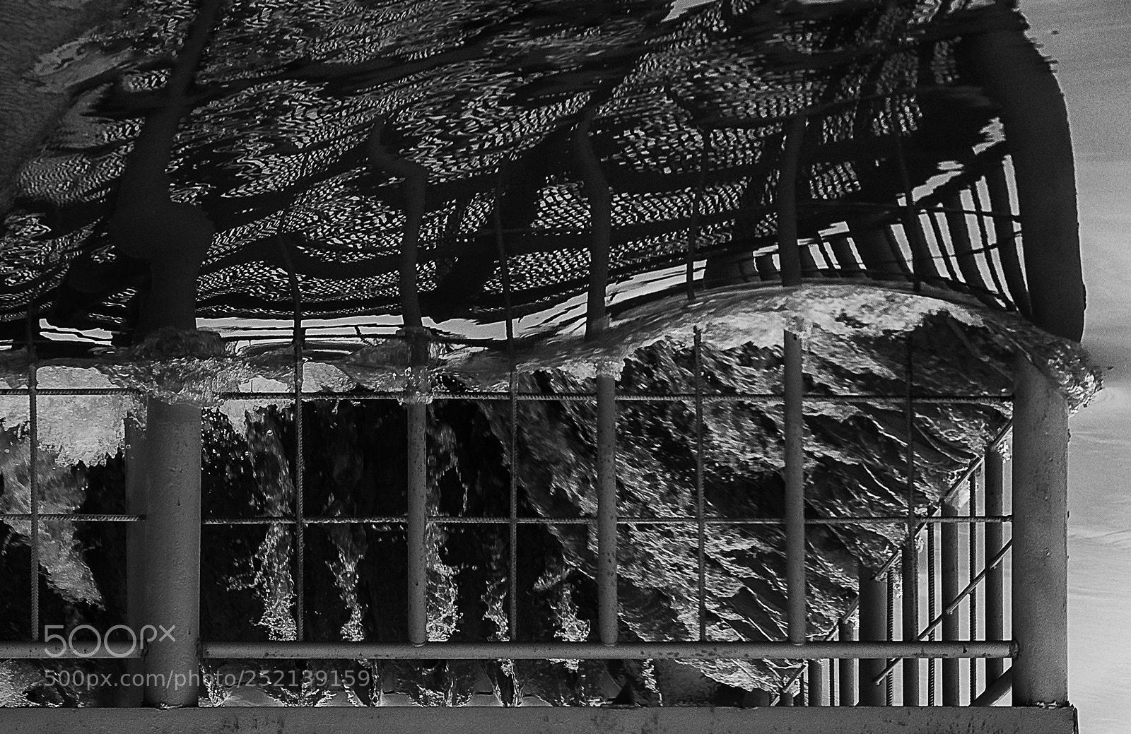 Nikon D90 sample photo. The flow photography