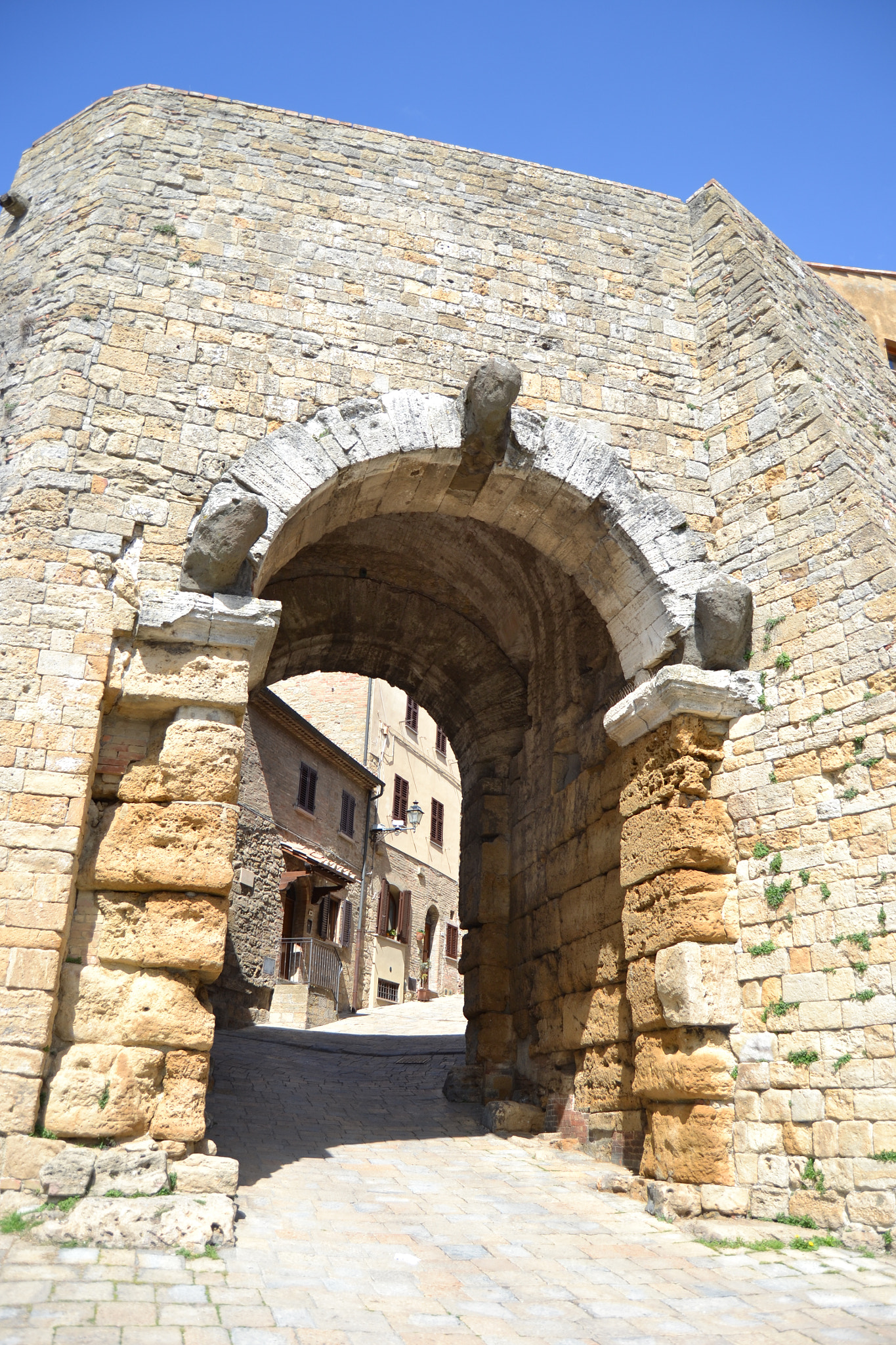 Nikon D3100 sample photo. Porta dell'arco volterra photography