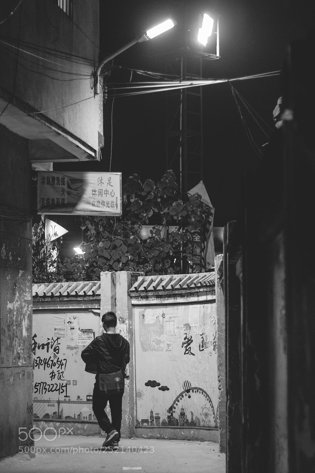 Canon EOS 600D (Rebel EOS T3i / EOS Kiss X5) sample photo. The lonely soul in photography