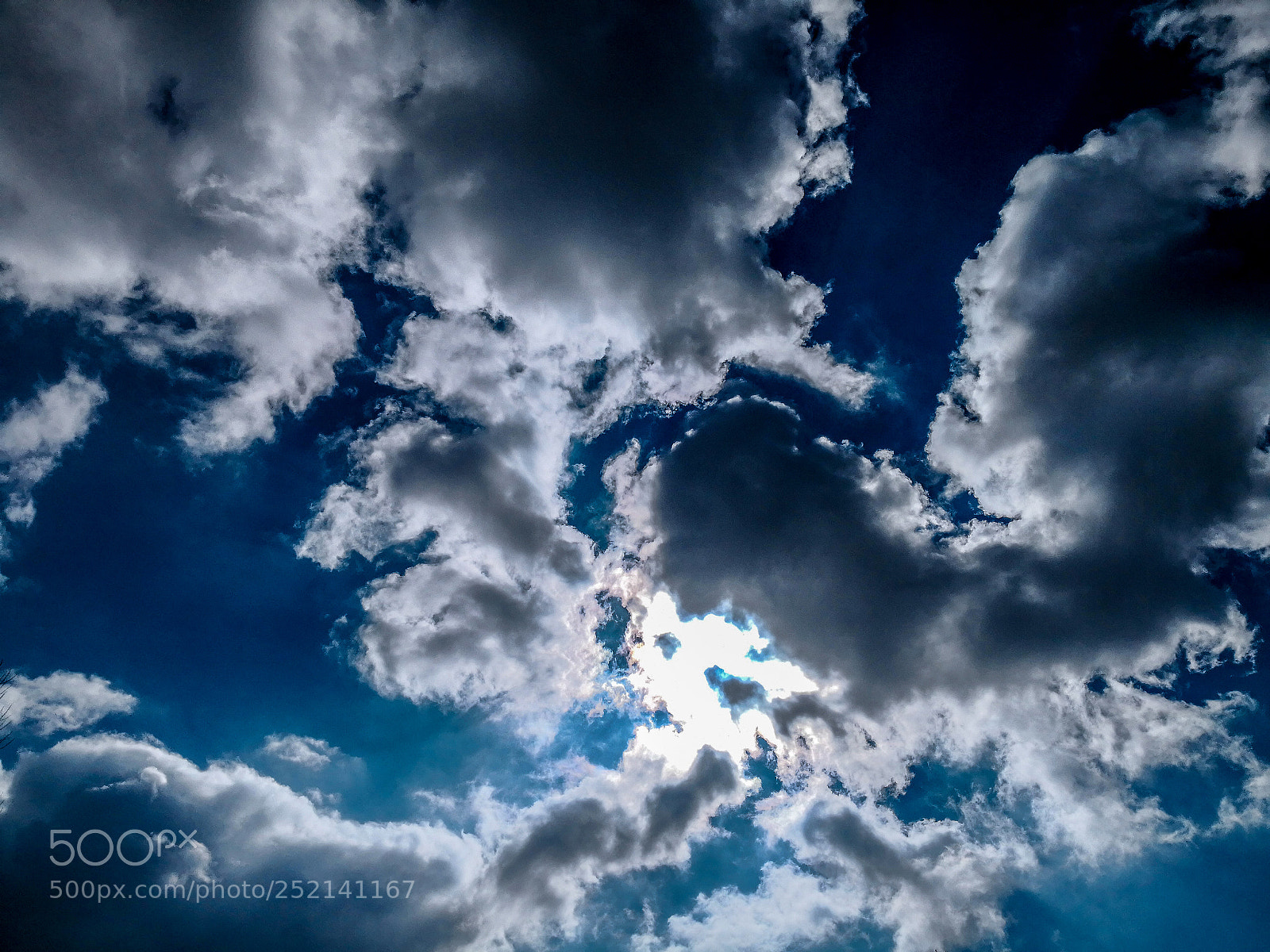 HUAWEI Mate 10 Pro sample photo. Cloudy sky photography