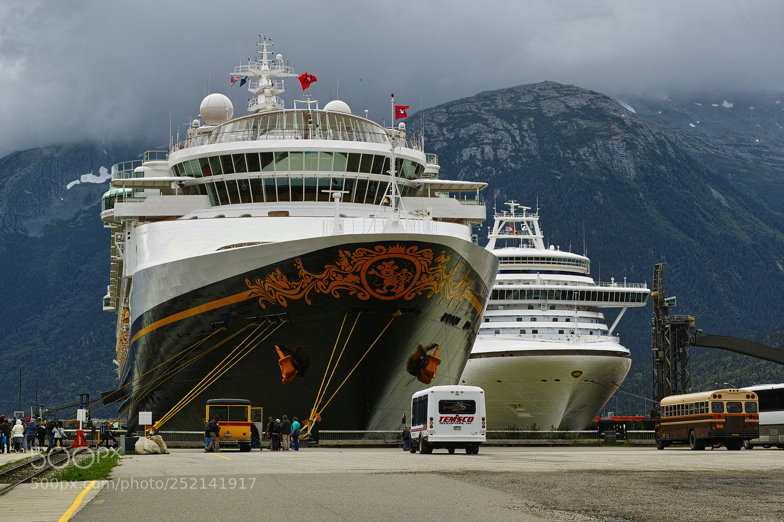 Sigma DP3 Merrill sample photo. Cruise ship photography