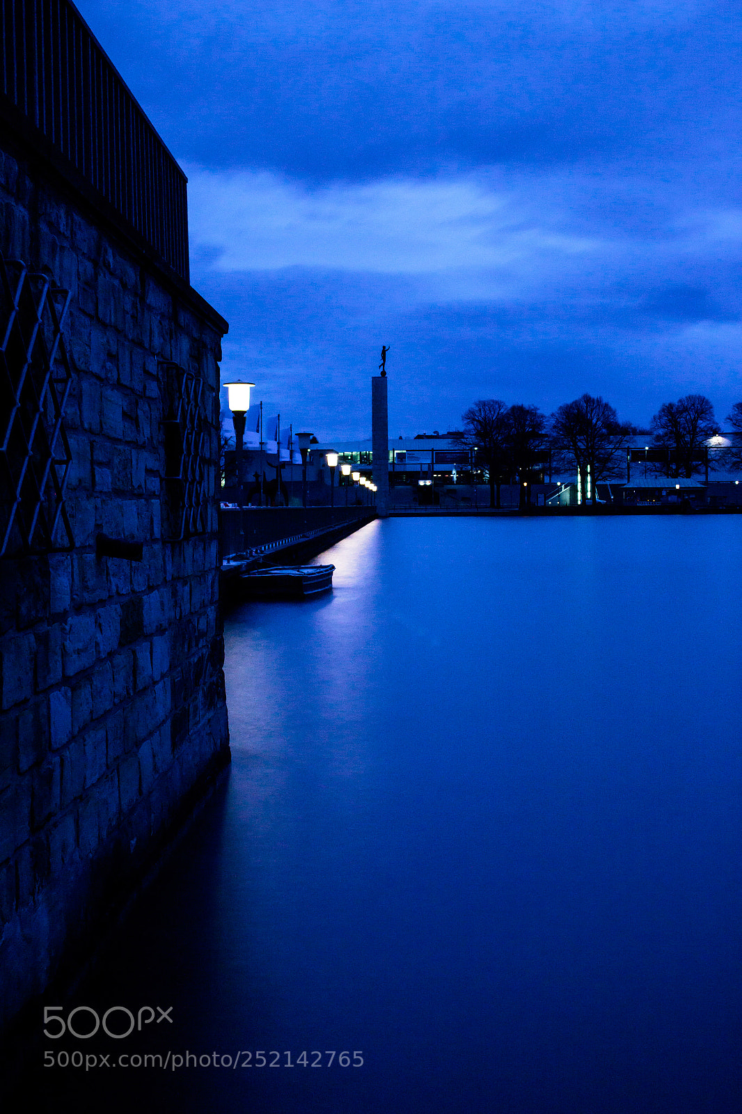 Canon EOS 1300D (EOS Rebel T6 / EOS Kiss X80) sample photo. Hannover@night photography