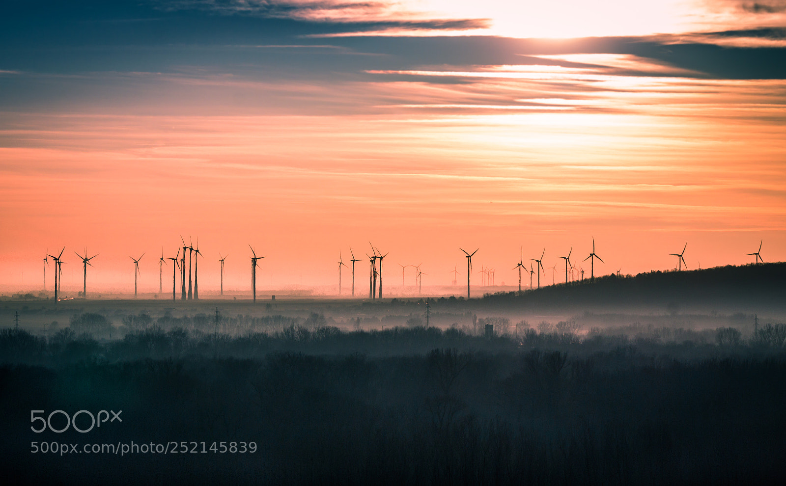 Canon EOS 600D (Rebel EOS T3i / EOS Kiss X5) sample photo. Windmills in sunset photography