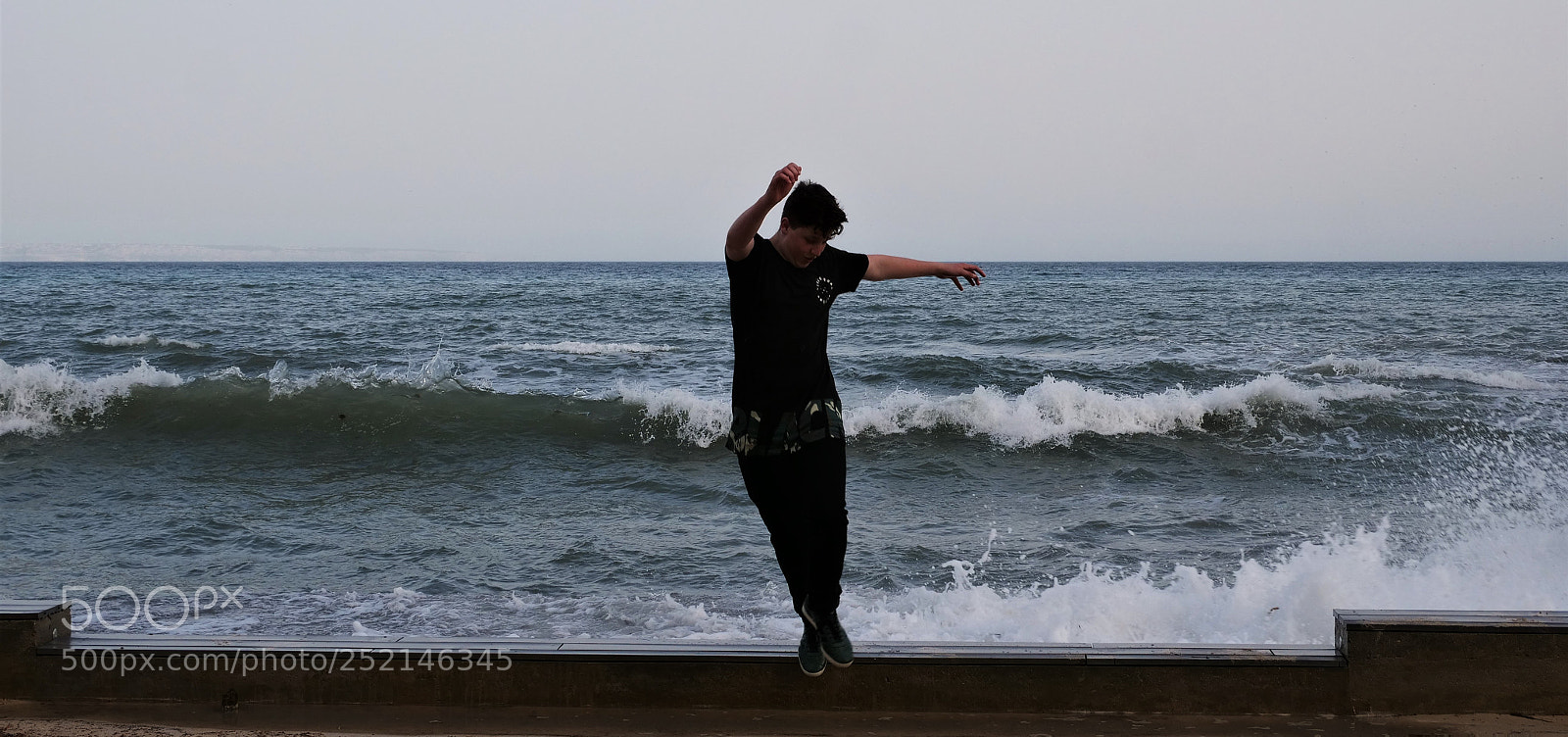 Panasonic Lumix DC-GH5 sample photo. Dancing with the sea! photography