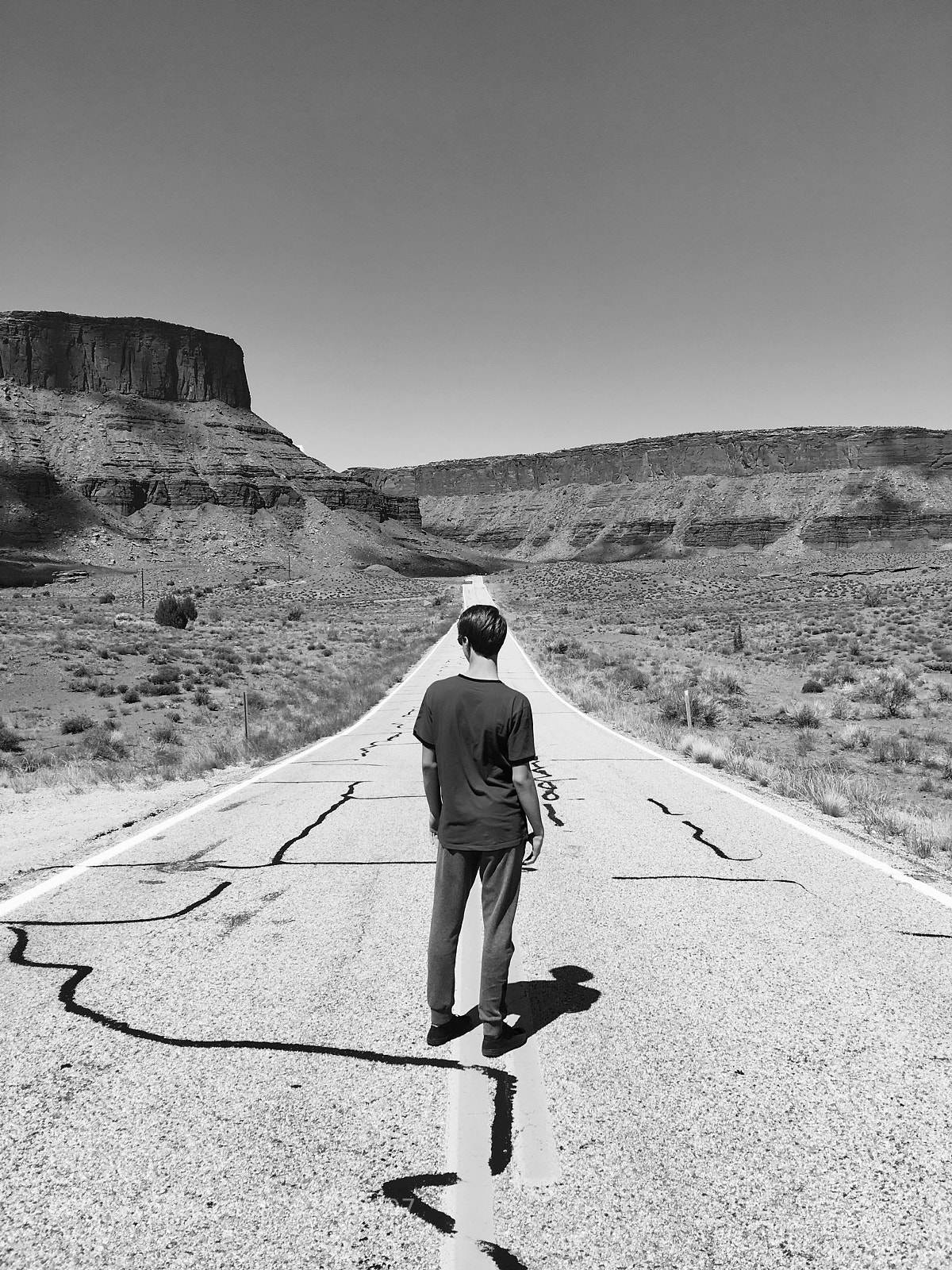 Apple iPhone 6s Plus sample photo. Endless road photography
