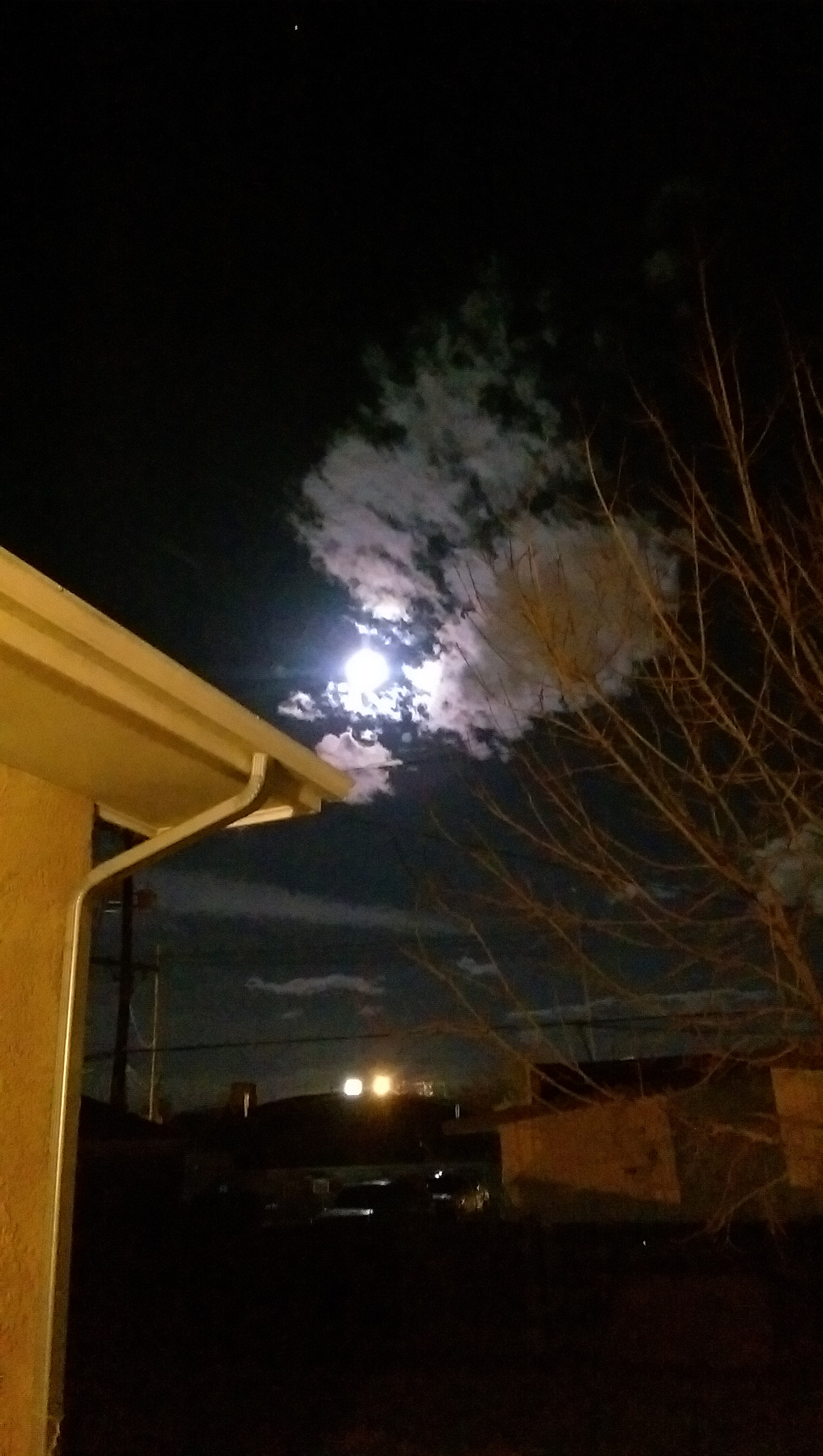 HTC ONE (M8) sample photo. Full moon friday photography