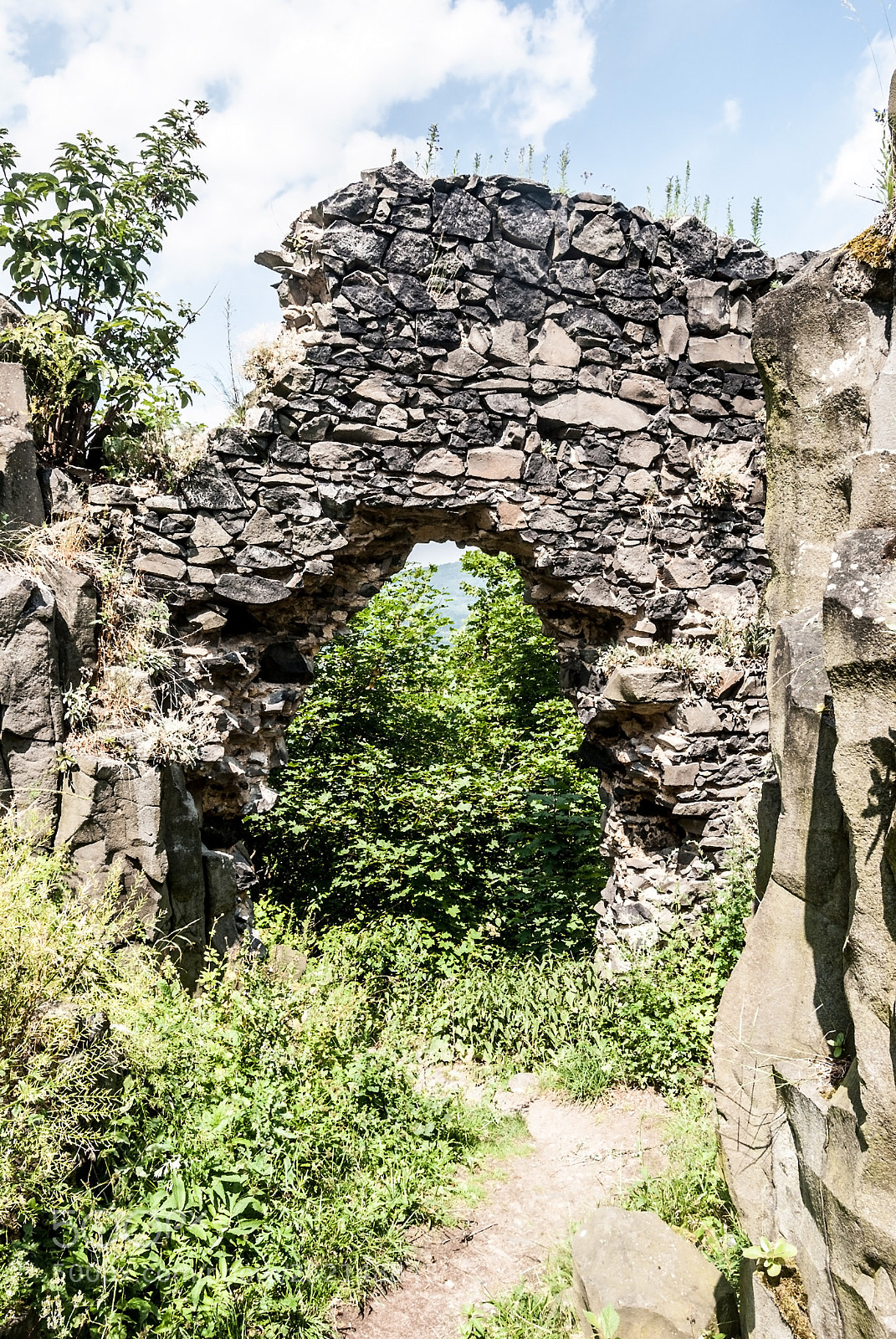 Nikon D60 sample photo. Ruins of ostry castle photography
