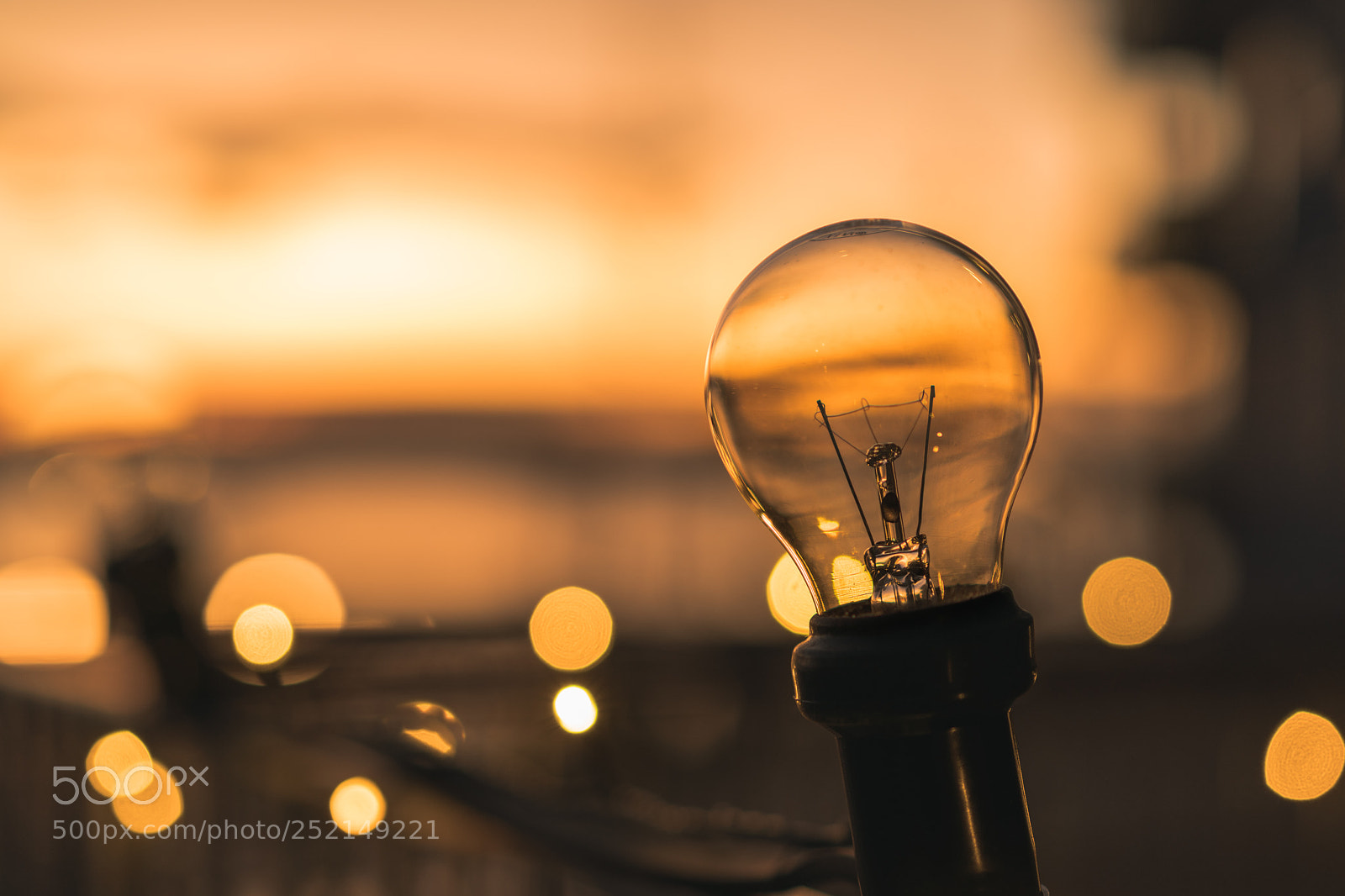 Sony a7R III sample photo. Lightbulb in sunset photography