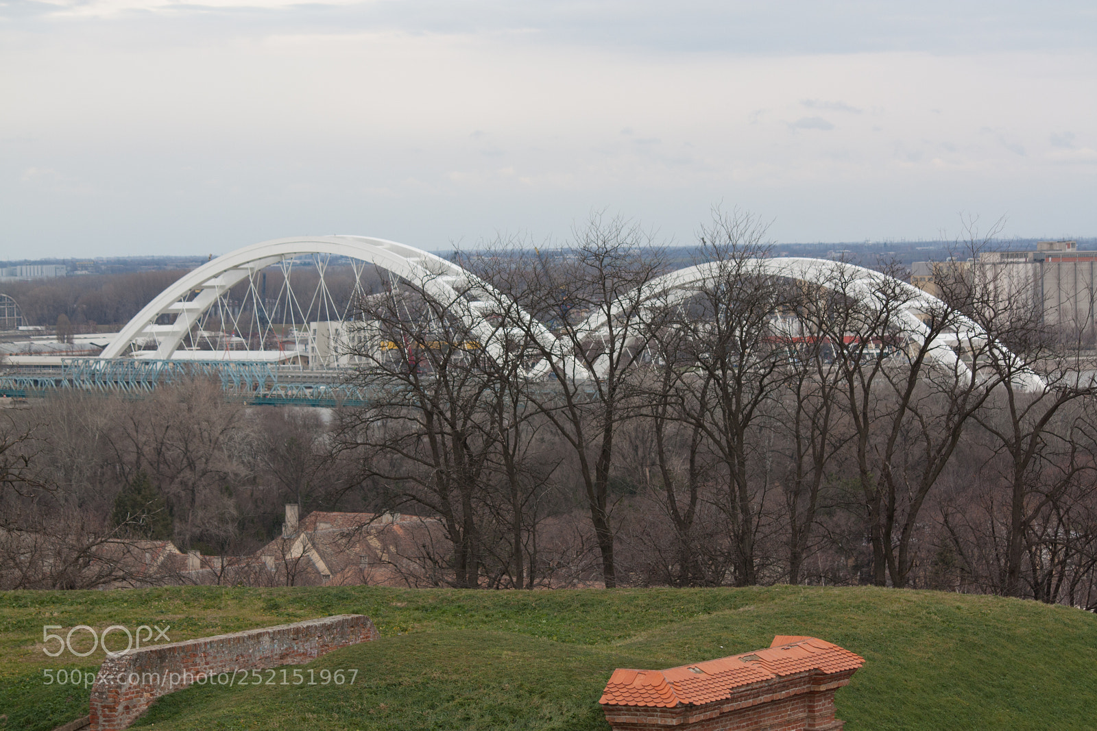Canon EOS 450D (EOS Rebel XSi / EOS Kiss X2) sample photo. Bridge on the danube photography