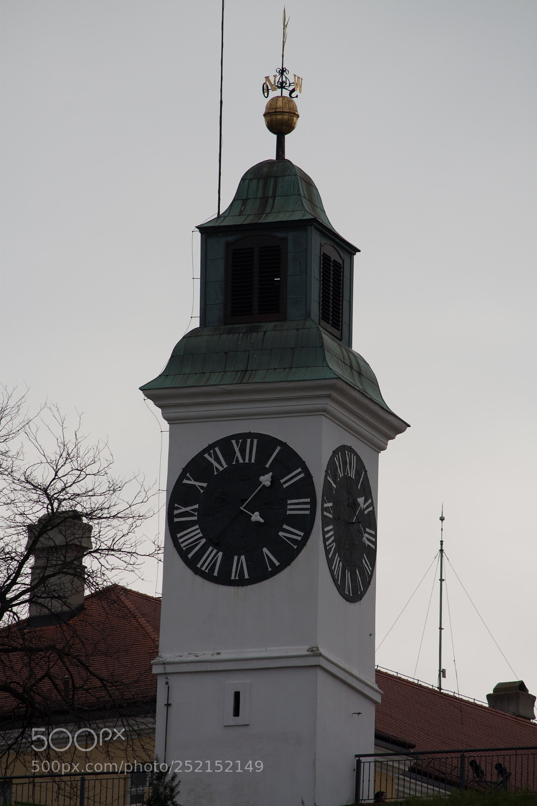 Canon EOS 450D (EOS Rebel XSi / EOS Kiss X2) sample photo. Large clock photography