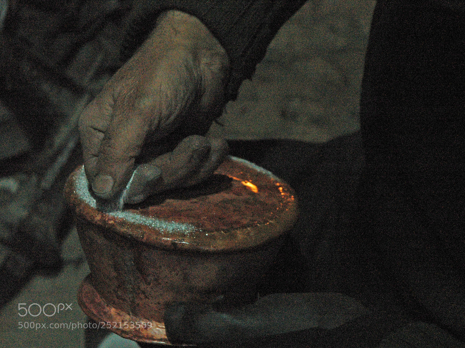 Nikon D70 sample photo. Steps to make a photography