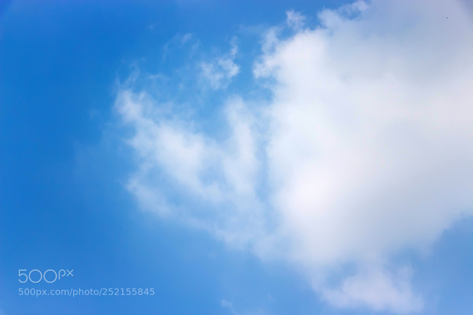 Canon EOS 700D (EOS Rebel T5i / EOS Kiss X7i) sample photo. Clear sky with thin photography