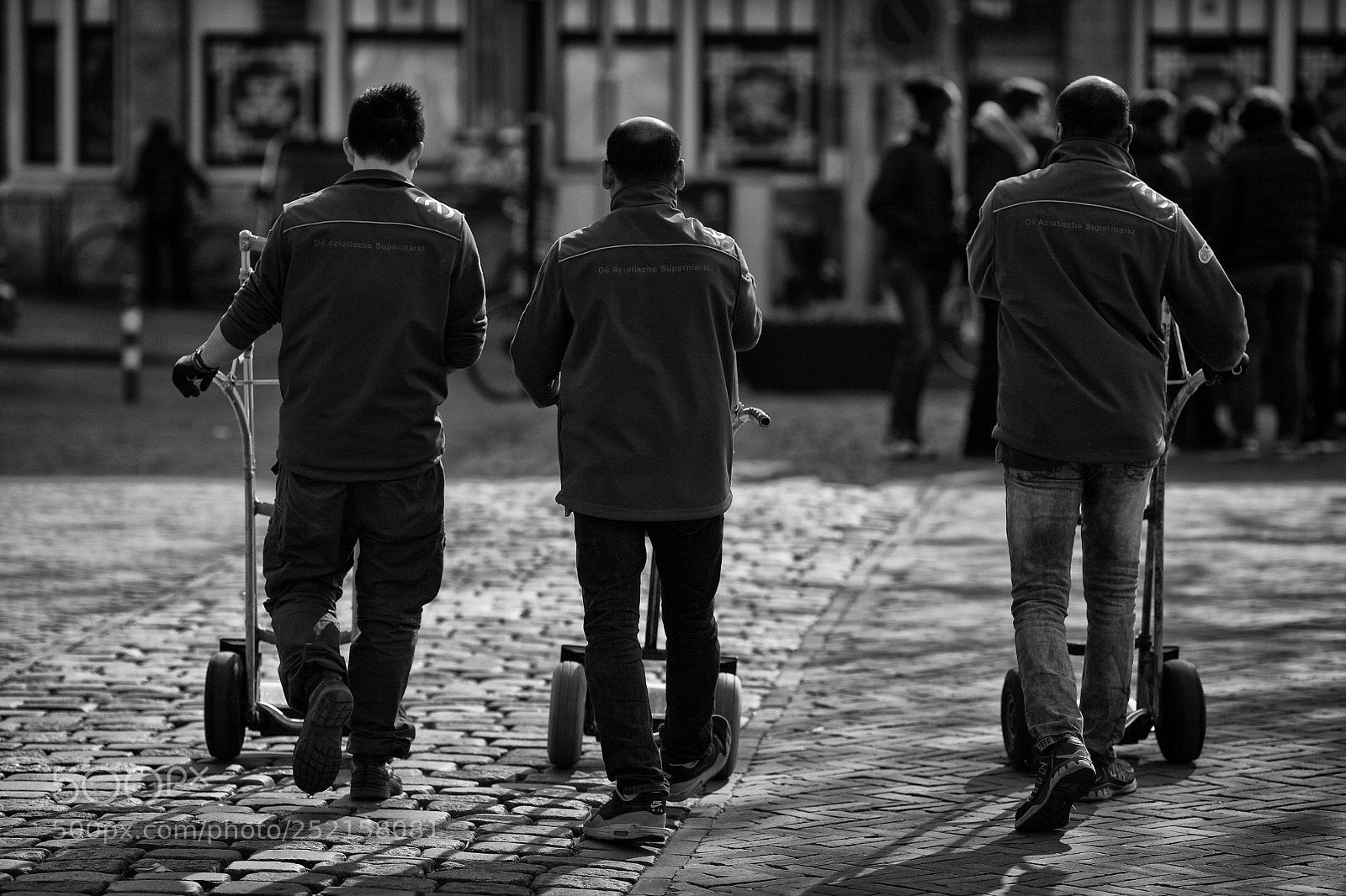 Canon EOS 5D Mark II sample photo. Amsterdam streetlife photography