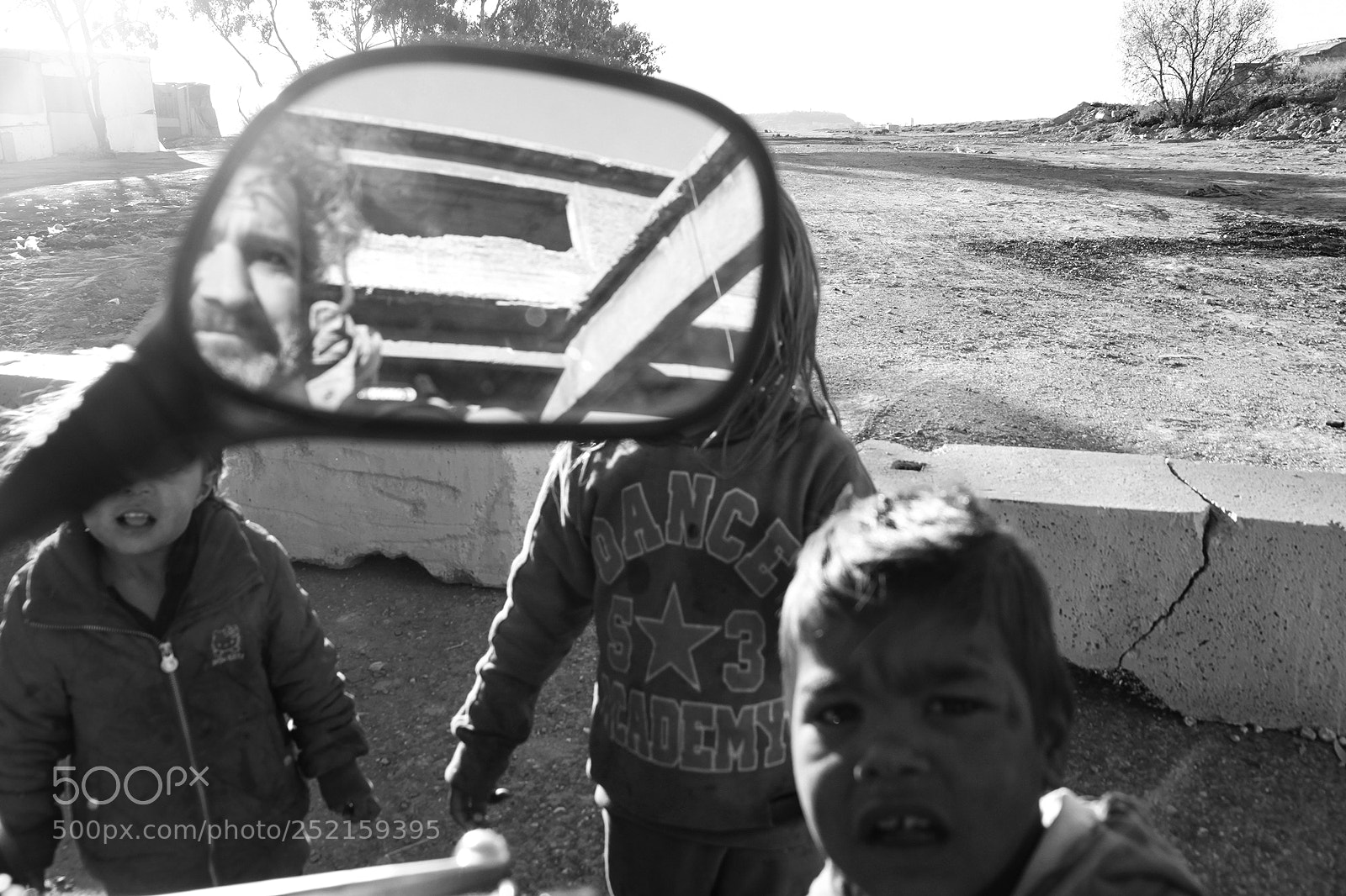 Canon EOS 500D (EOS Rebel T1i / EOS Kiss X3) sample photo. The children of drapetsona photography