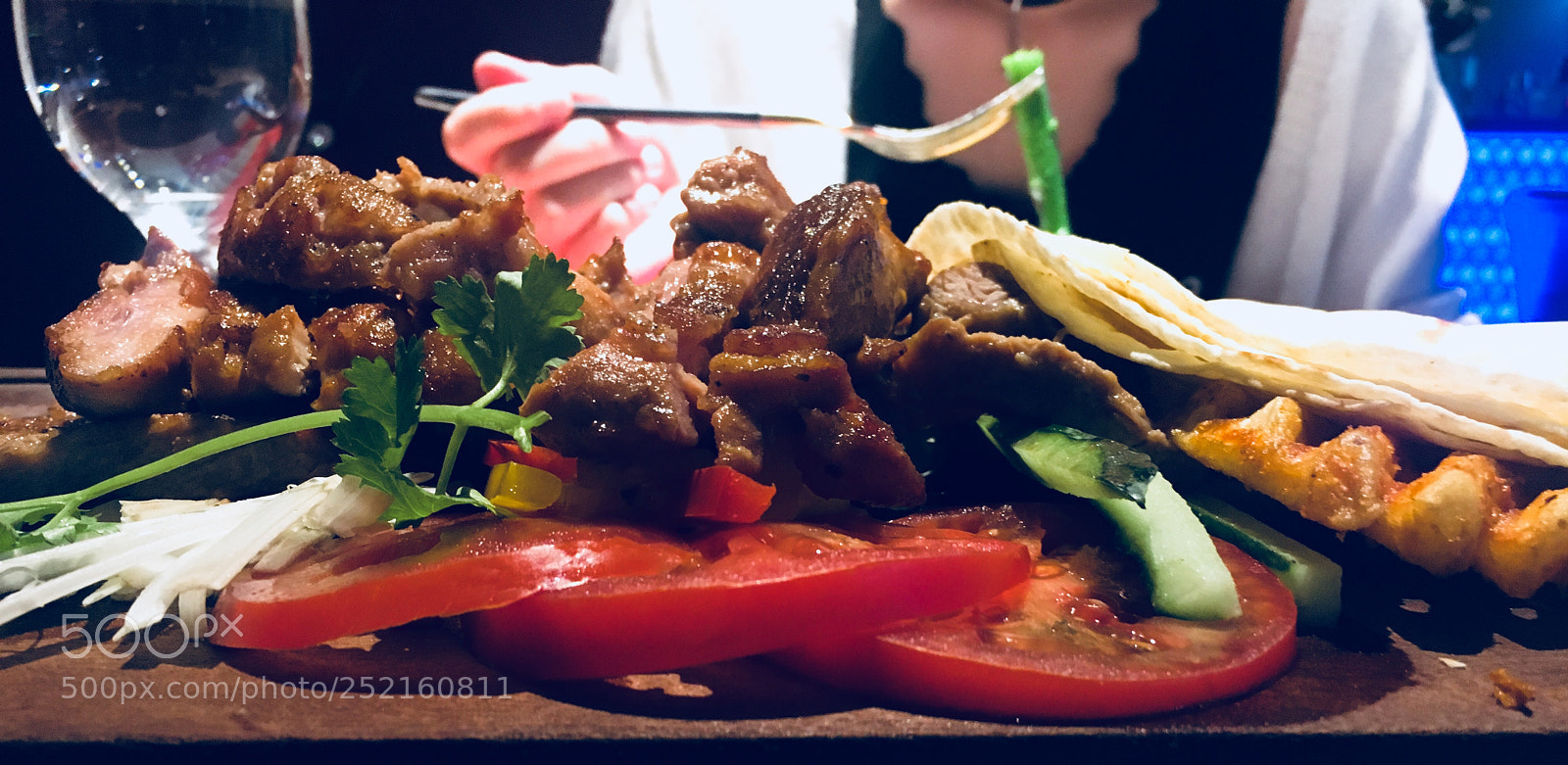 Apple iPhone 6s sample photo. 烤肉拼盘～ photography