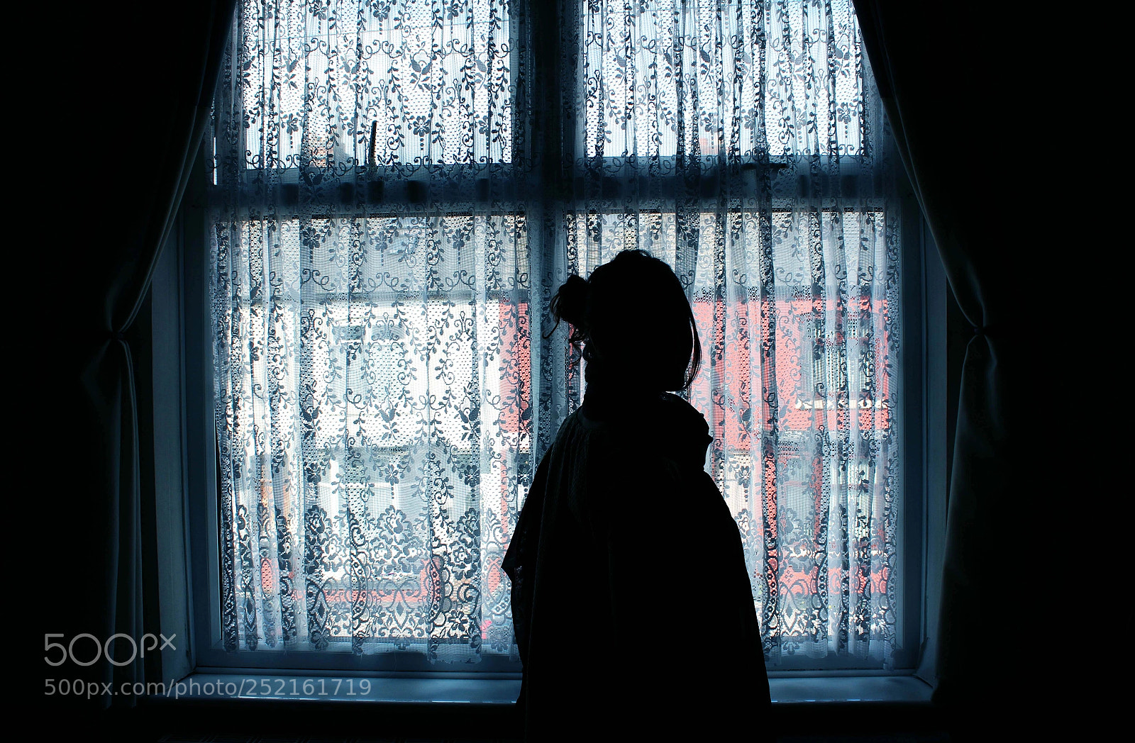 Canon EOS 1200D (EOS Rebel T5 / EOS Kiss X70 / EOS Hi) sample photo. Mysterious girl photography