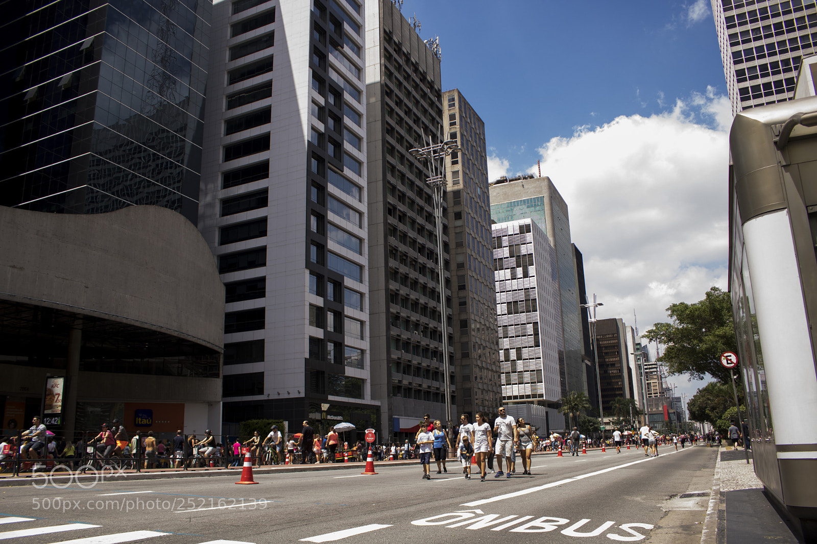 Canon EOS 750D (EOS Rebel T6i / EOS Kiss X8i) sample photo. Paulista photography
