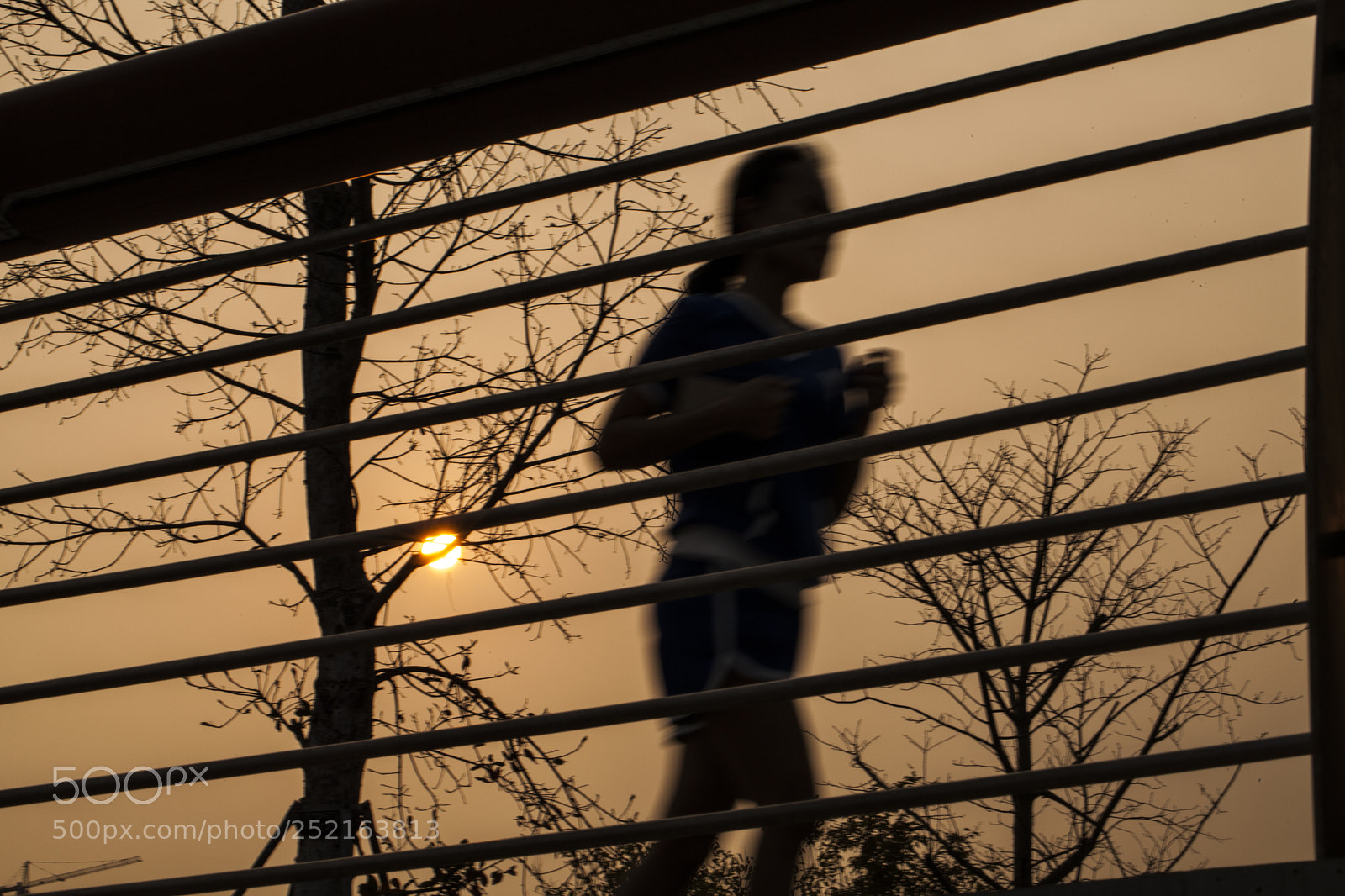 Canon EOS 5D Mark II sample photo. Runner photography