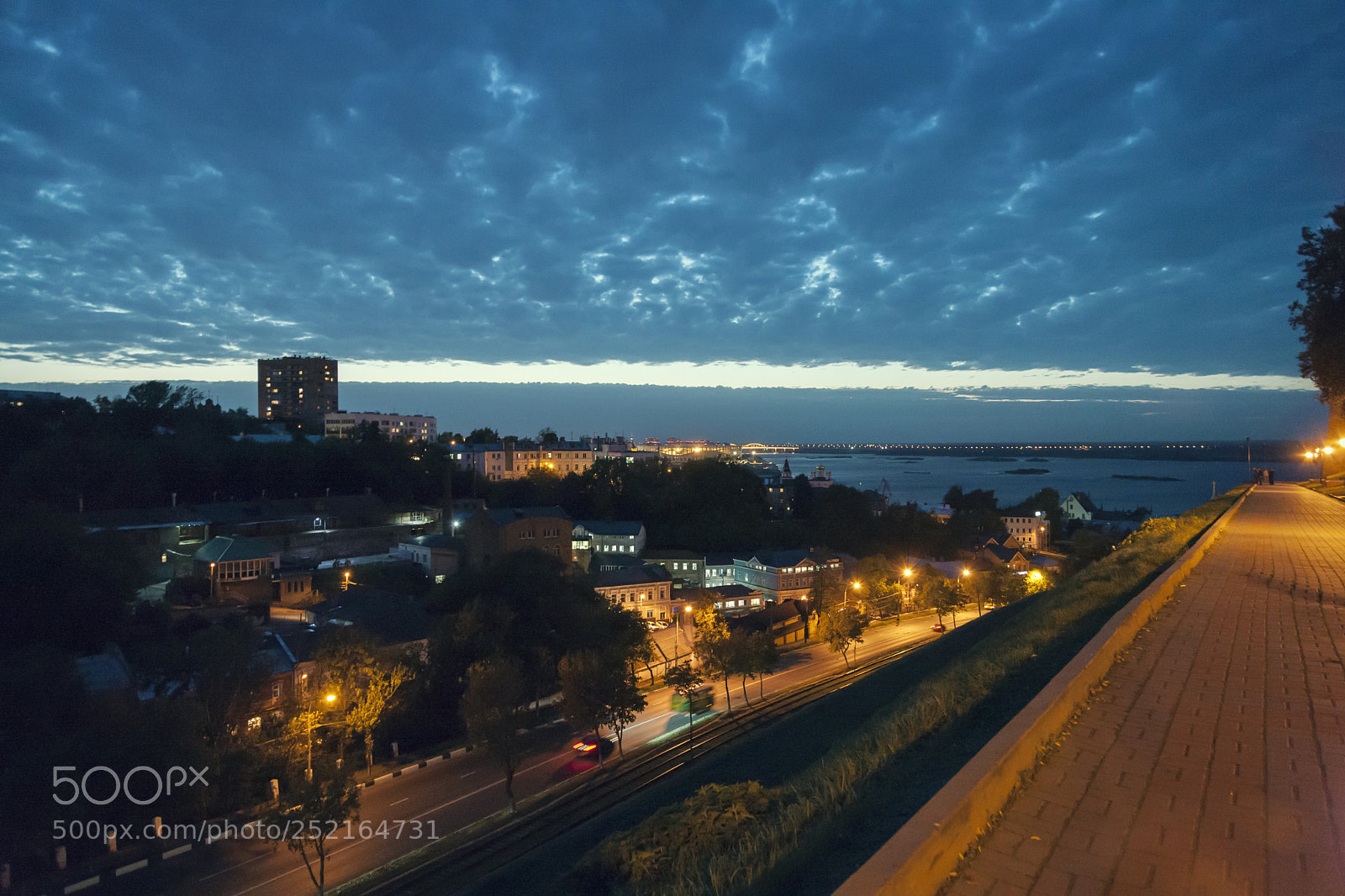 Canon EOS-1Ds Mark III sample photo. City sunset photography