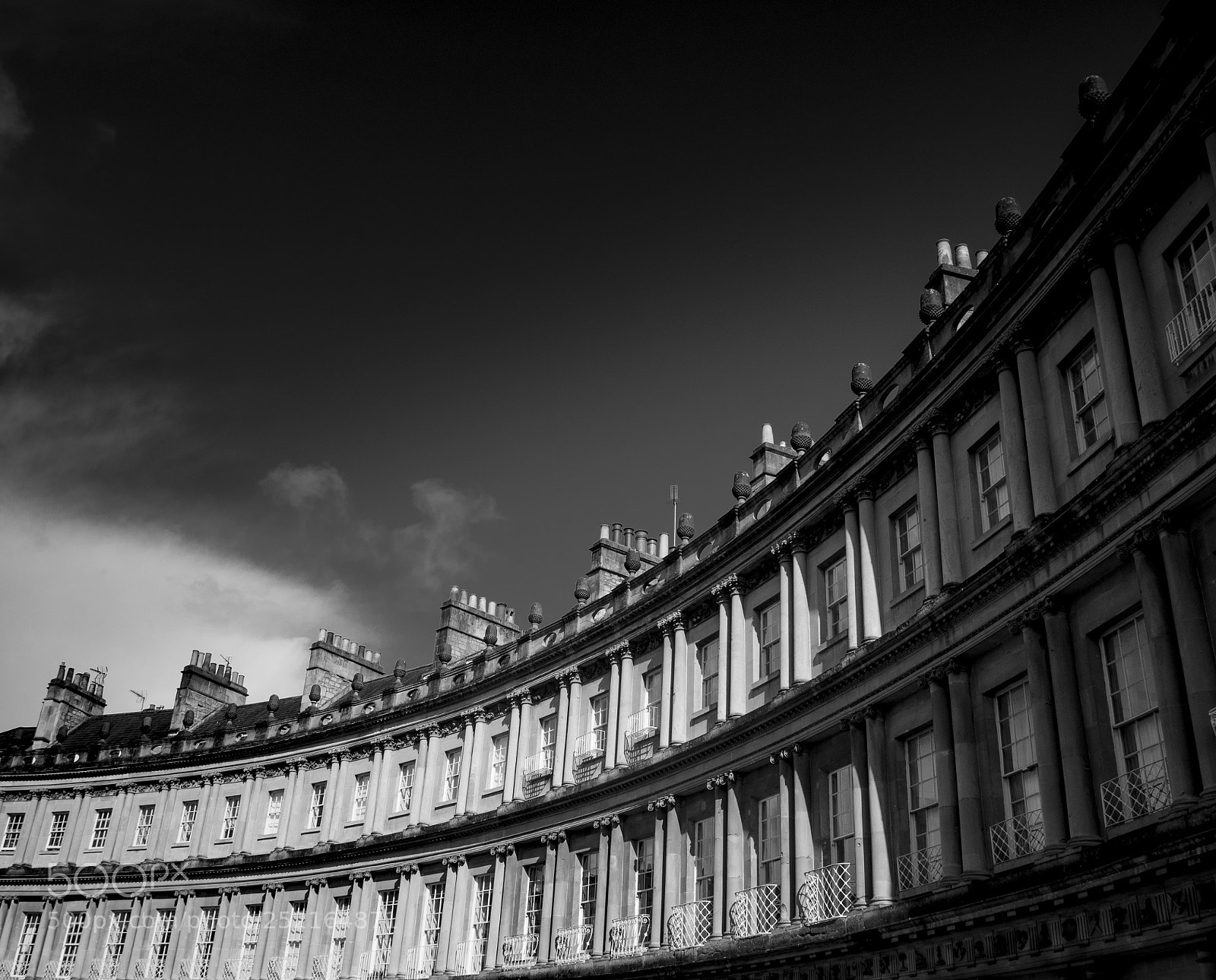 Panasonic Lumix DMC-GX85 (Lumix DMC-GX80 / Lumix DMC-GX7 Mark II) sample photo. Row of houses photography