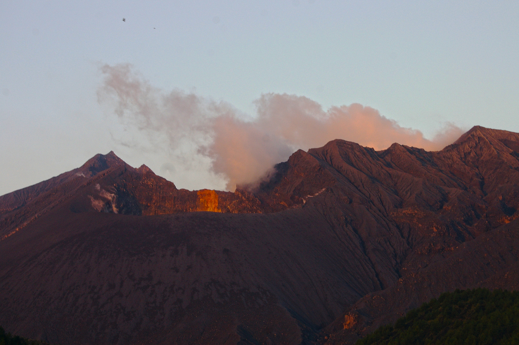 How is Volcanic Ash Made? weathernews.site