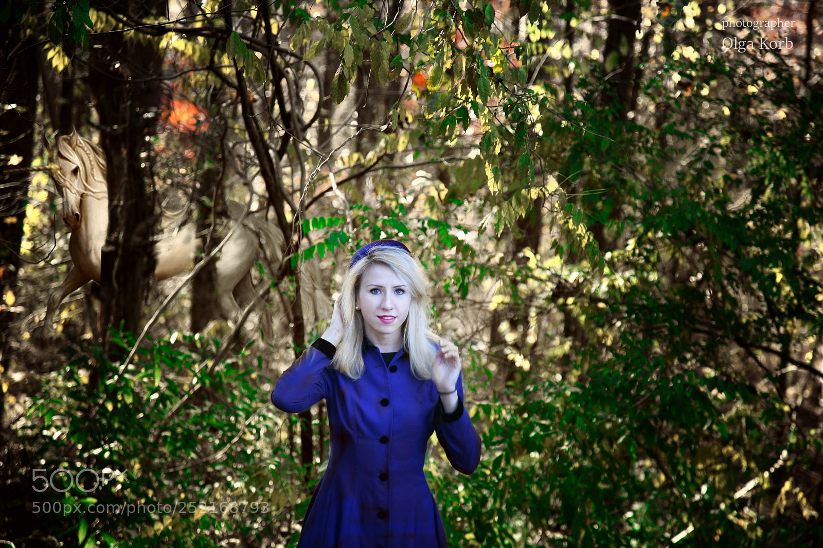 Canon EOS 5D sample photo. Girl in a forest photography