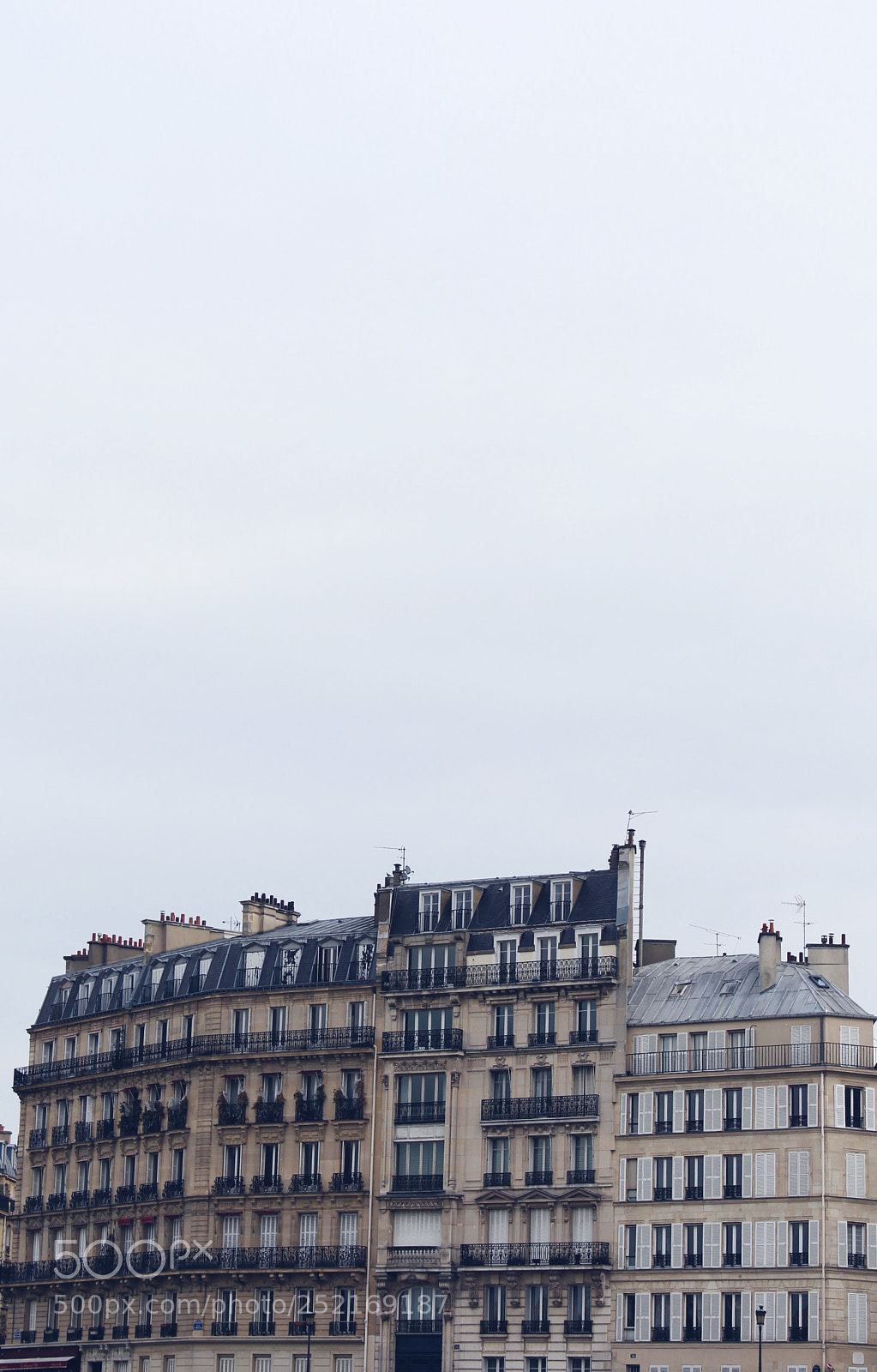 Canon EOS 700D (EOS Rebel T5i / EOS Kiss X7i) sample photo. Quai henri iv photography