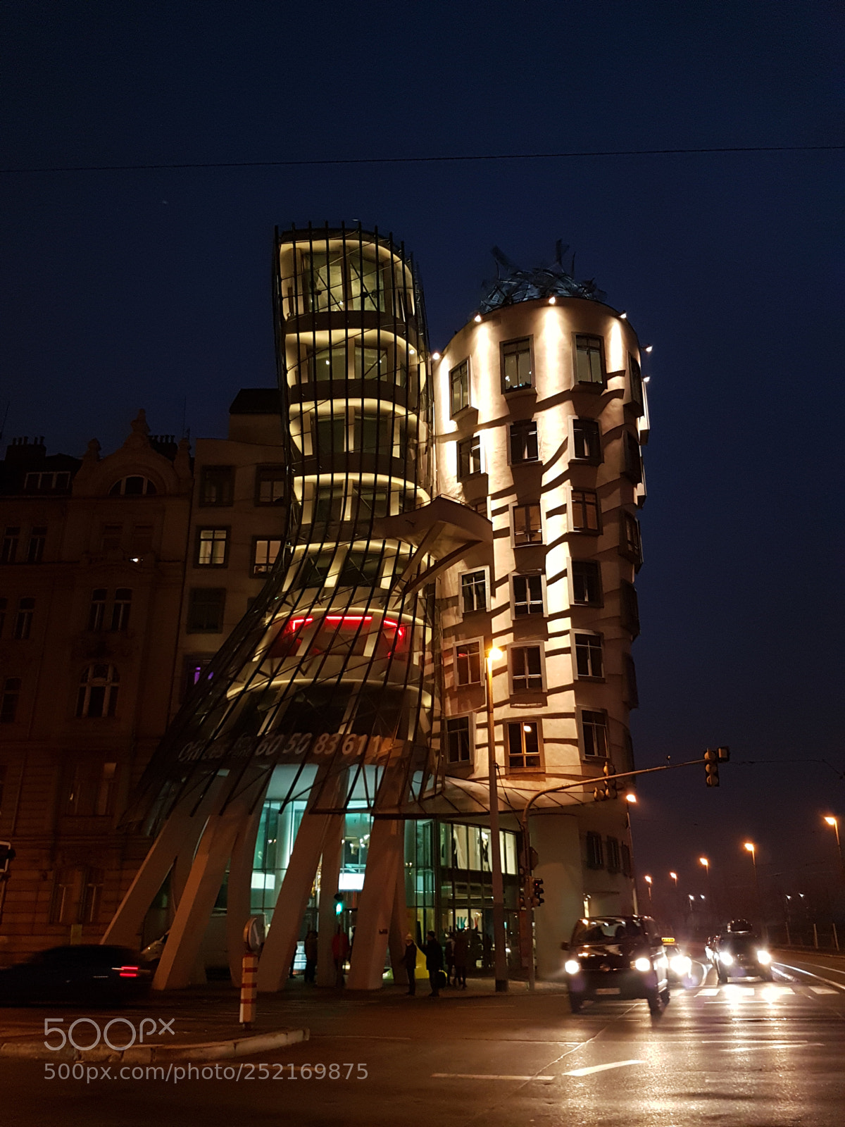 Samsung Galaxy S7 Edge sample photo. Dancing house photography