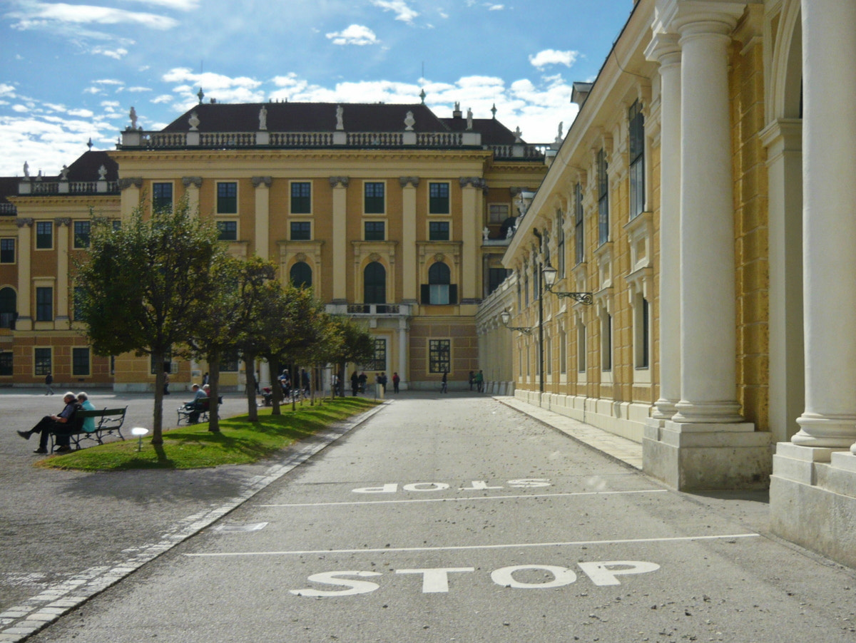 Panasonic Lumix DMC-LS80 sample photo. Autumn pictures of schonbrunn xv. photography
