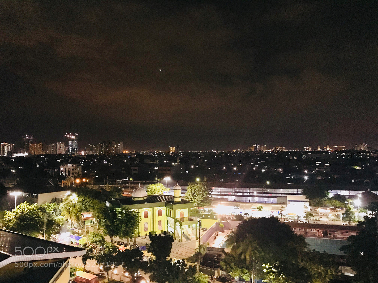 Apple iPhone 7 sample photo. In the nite photography