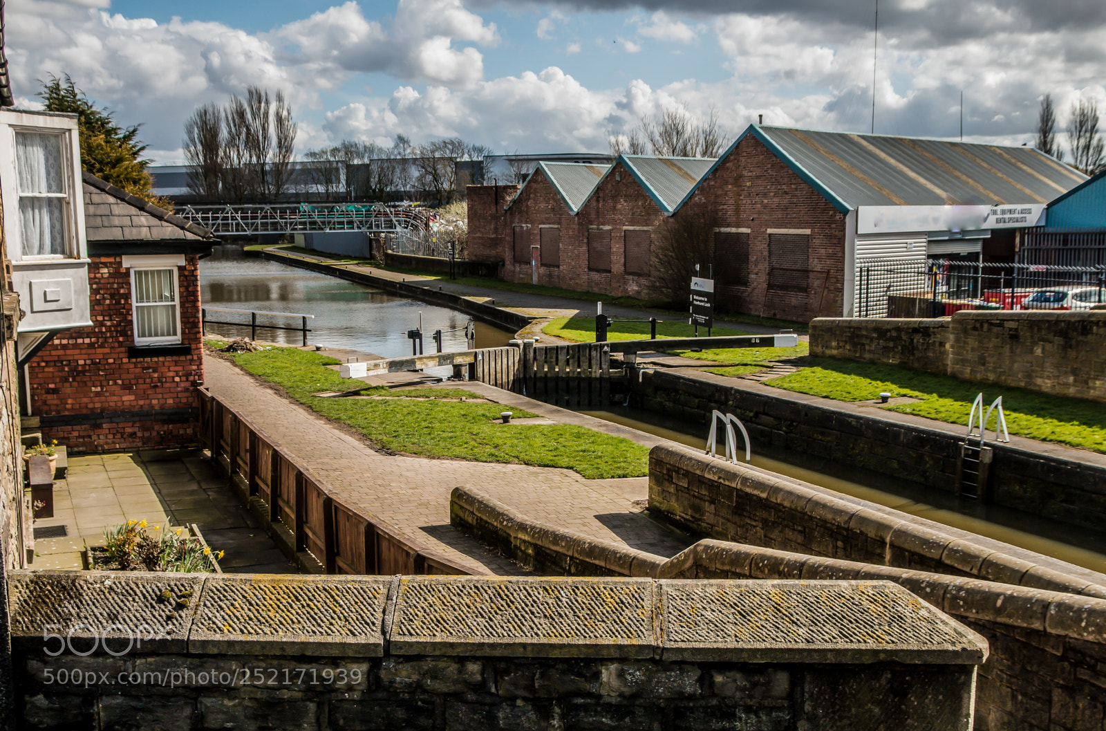 Canon EOS 70D sample photo. Stone walls, the canal photography