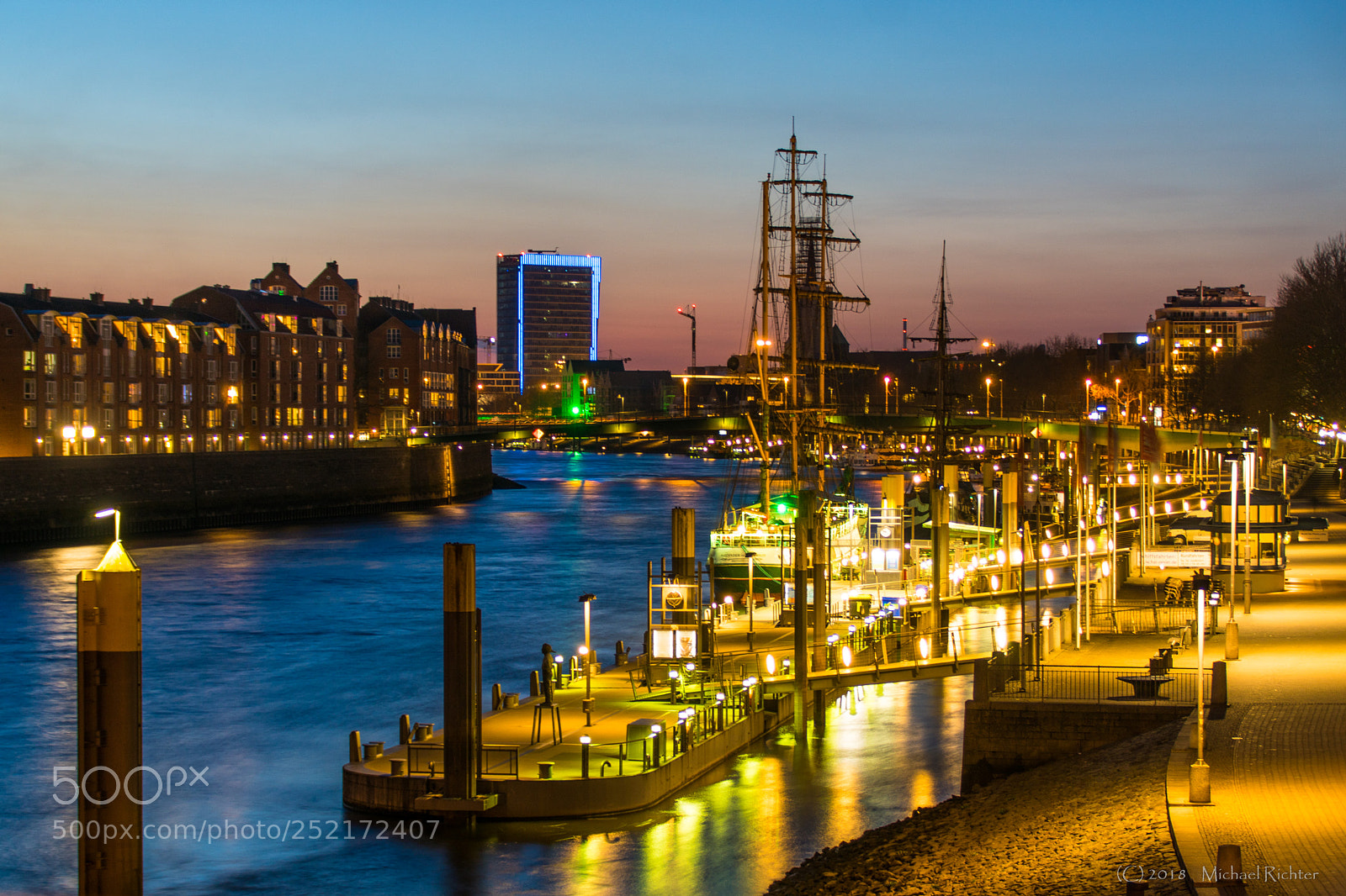 Sony ILCA-77M2 sample photo. Bremen weser promenade photography