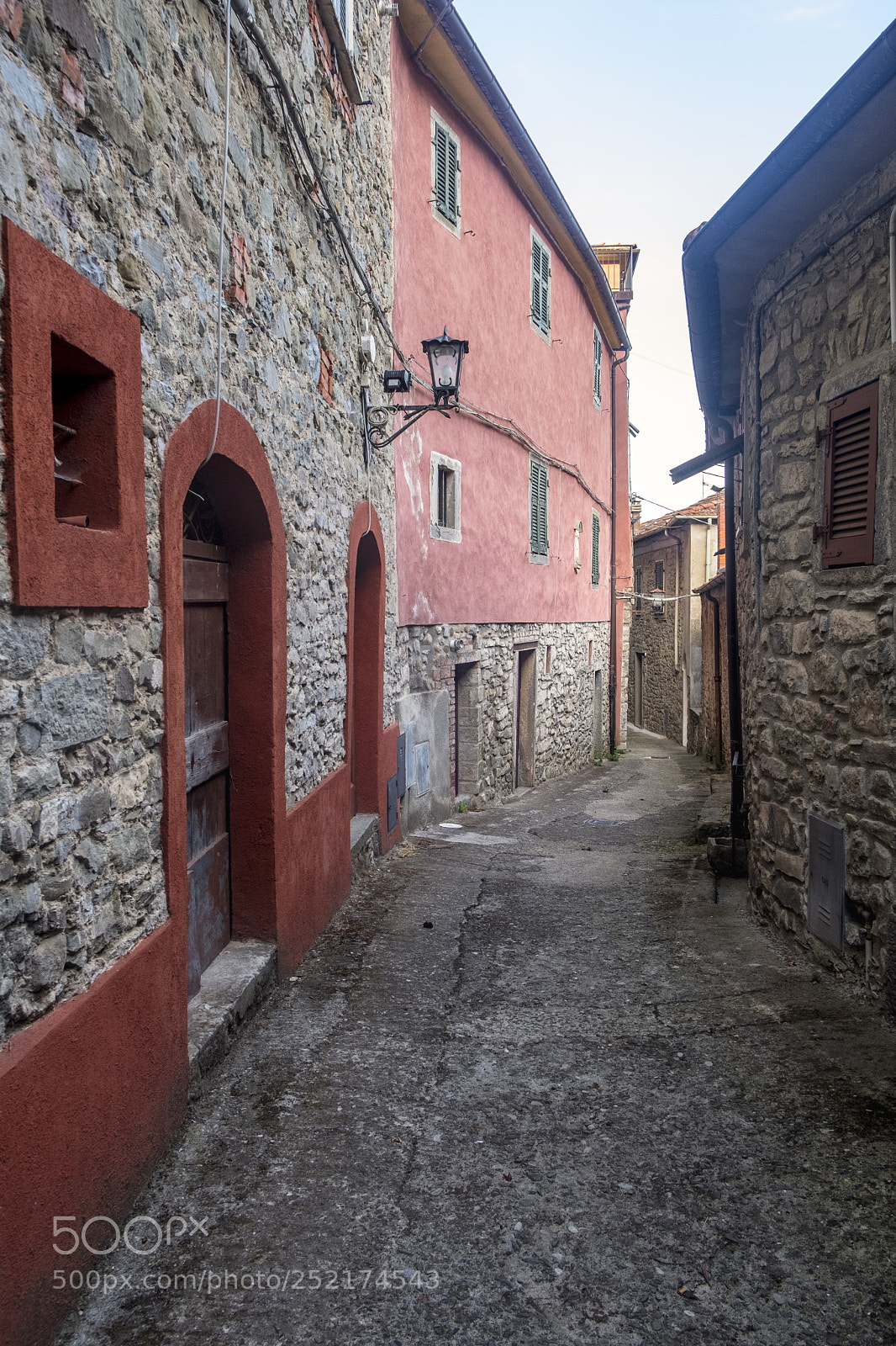 Fujifilm X-T2 sample photo. Mulazzo, old village in photography