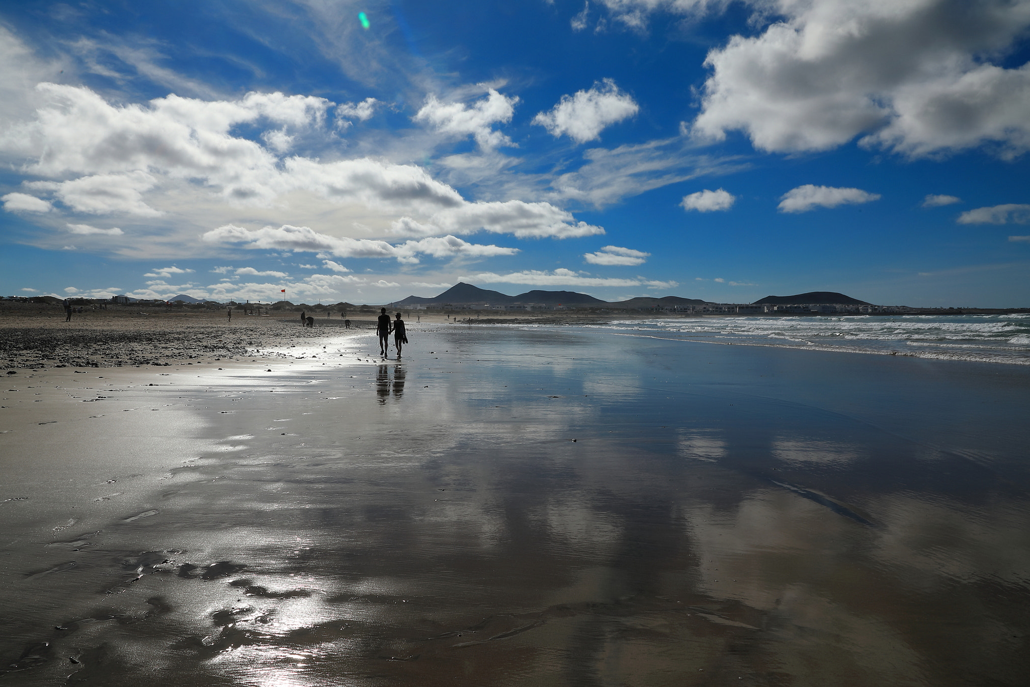 Canon EF 24-105mm F4L IS II USM sample photo. Romantic beach walk photography