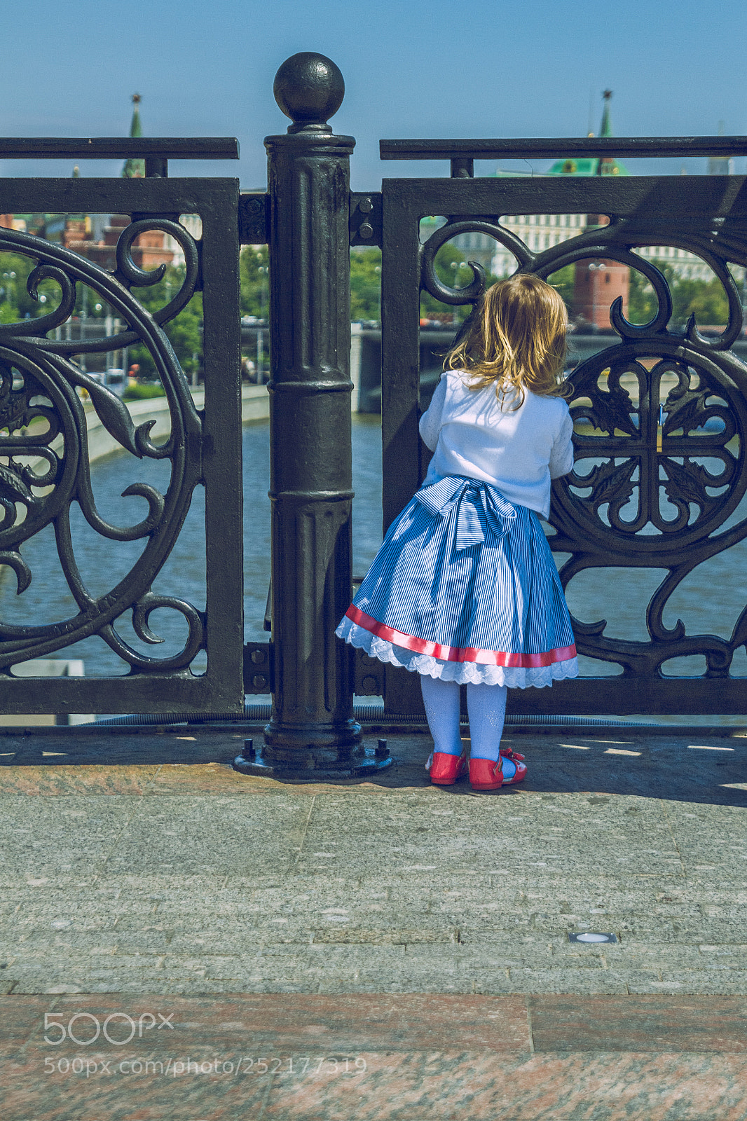 Canon EOS 7D sample photo. Child looking out of photography