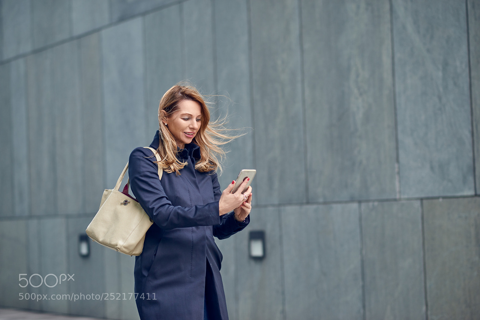 Nikon D800 sample photo. Middle-aged blond woman walking photography