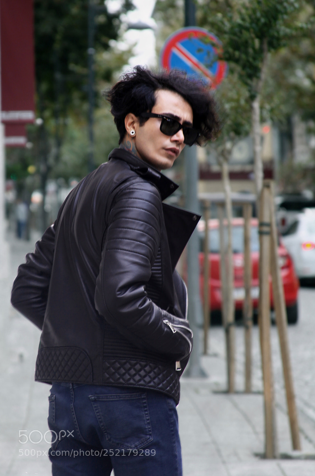 Canon EOS 5D Mark II sample photo. Coat photography