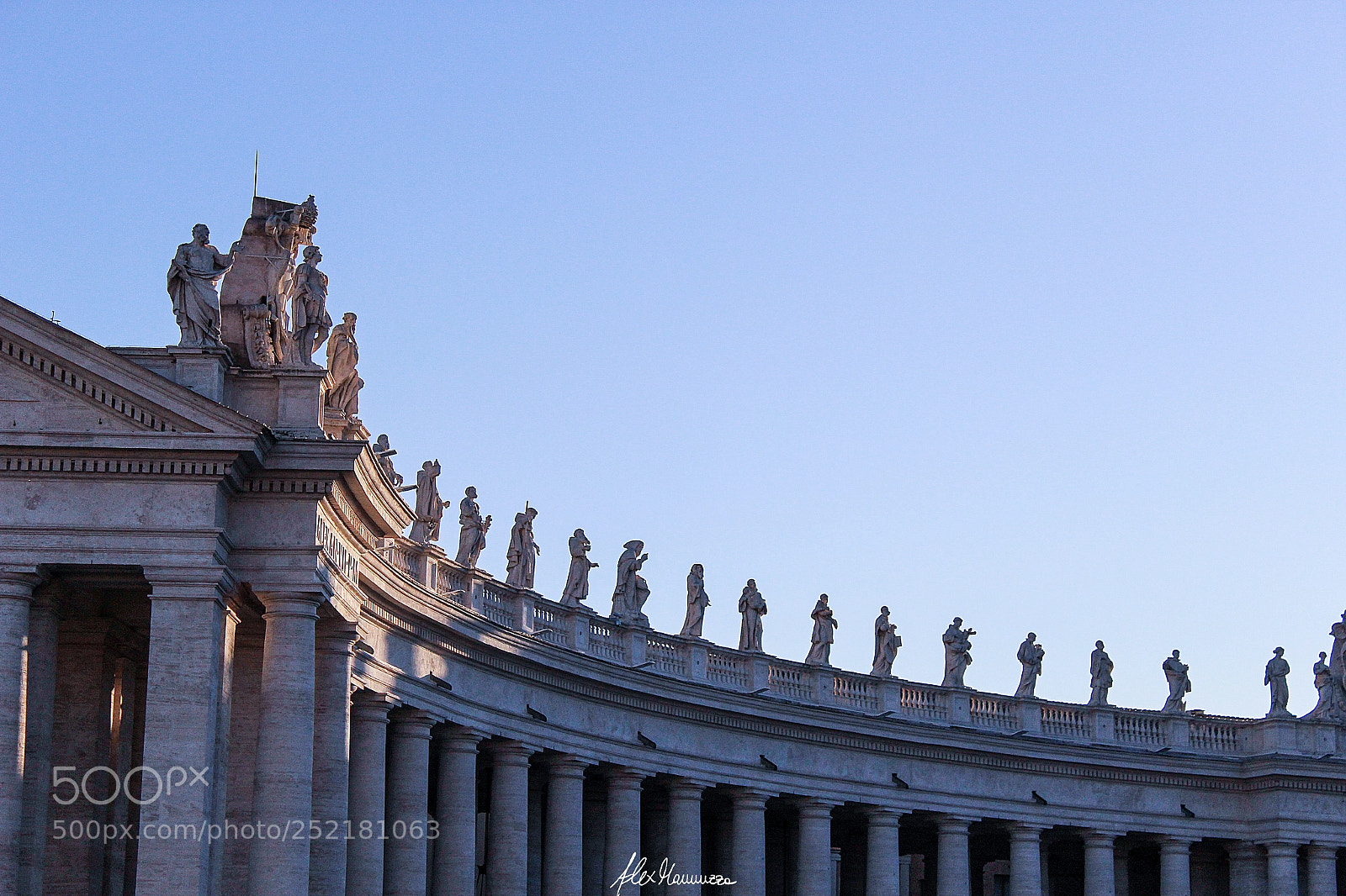 Canon EOS 100D (EOS Rebel SL1 / EOS Kiss X7) sample photo. Vatican soldiers photography