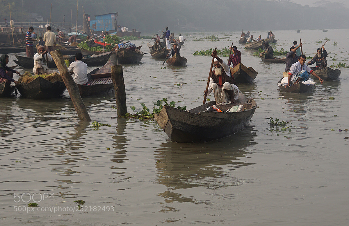 Sony a6000 sample photo. Boats on the river photography