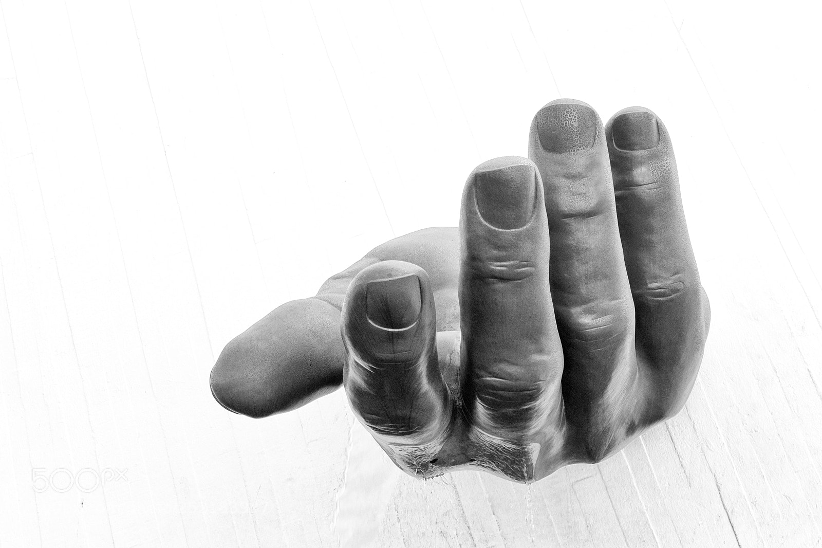 Canon EOS 700D (EOS Rebel T5i / EOS Kiss X7i) sample photo. Hand photography